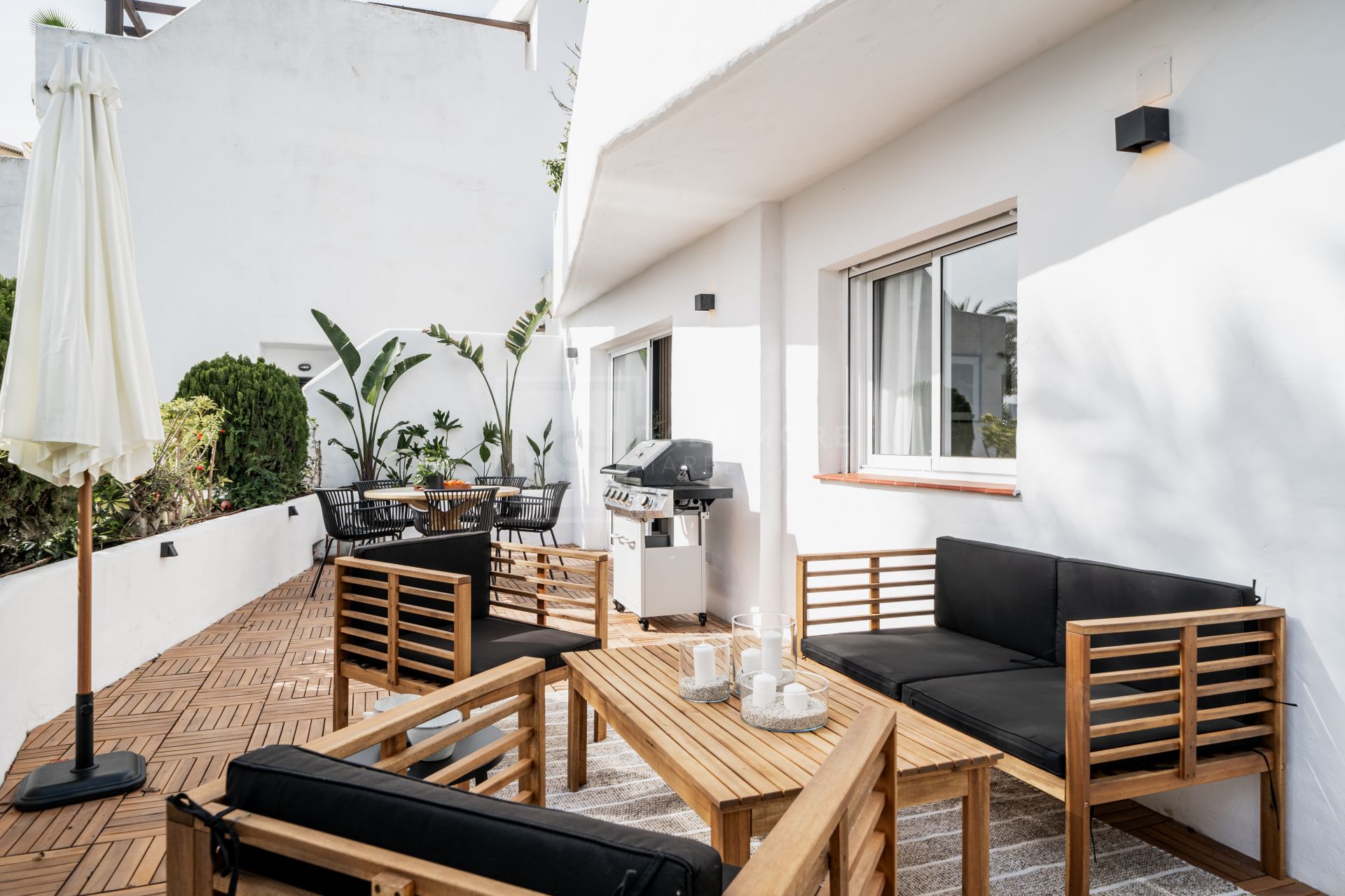 Apartamento en venta en Nueva Andalucia, Marbella