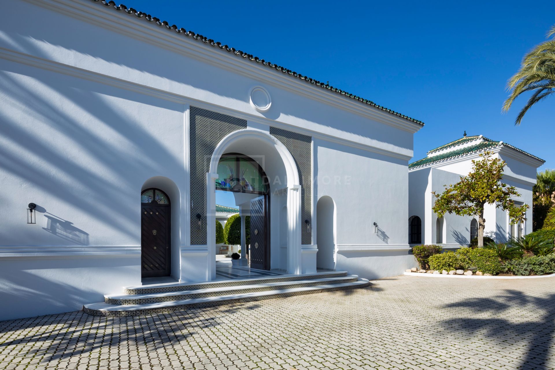 ONE-OF-A-KIND-PALACE LOCATED IN NUEVA ANDALUCIA