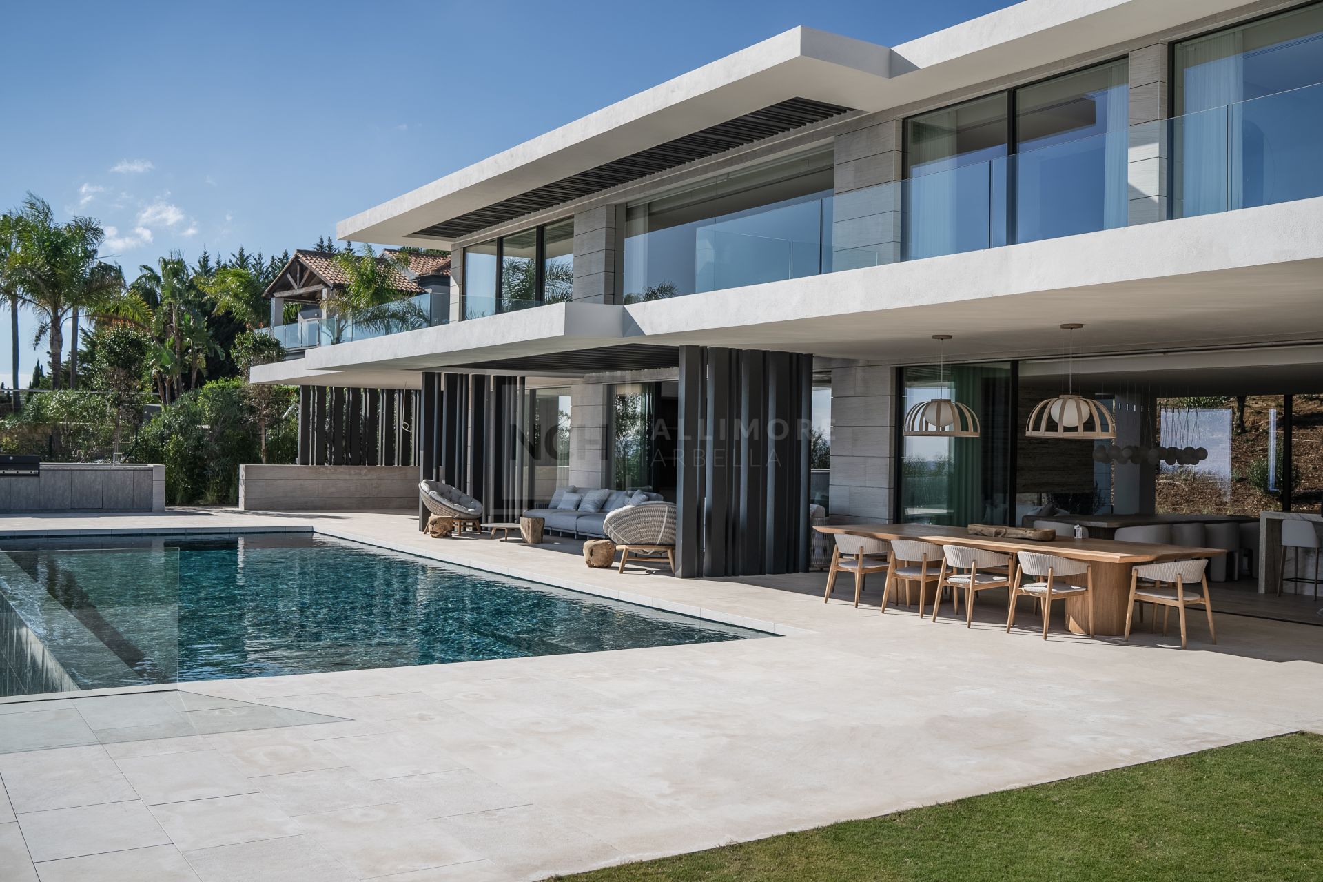 SUPERB 6 BEDROOM NEW MODERN VILLA PANORAMAH WITH PANORAMIC VIEWS AT LA RESERVA DE SOTOGRANDE