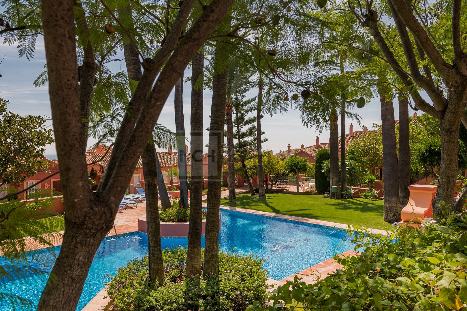 ÁTICO DE LUJO CON VISTAS A MARBELLA