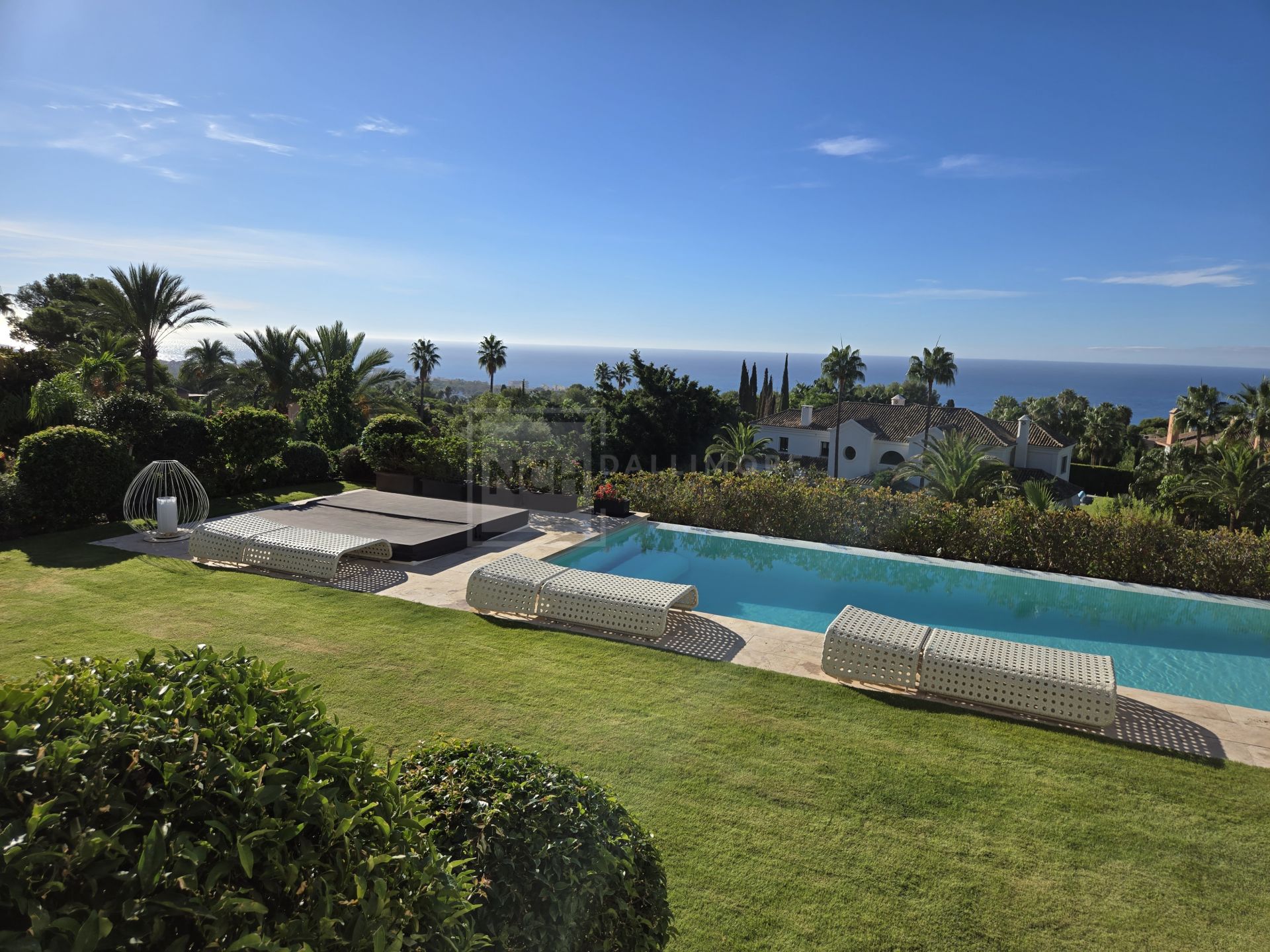 LUXURY VILLA LOCATED IN SIERRA BLANCA - MARBELLA