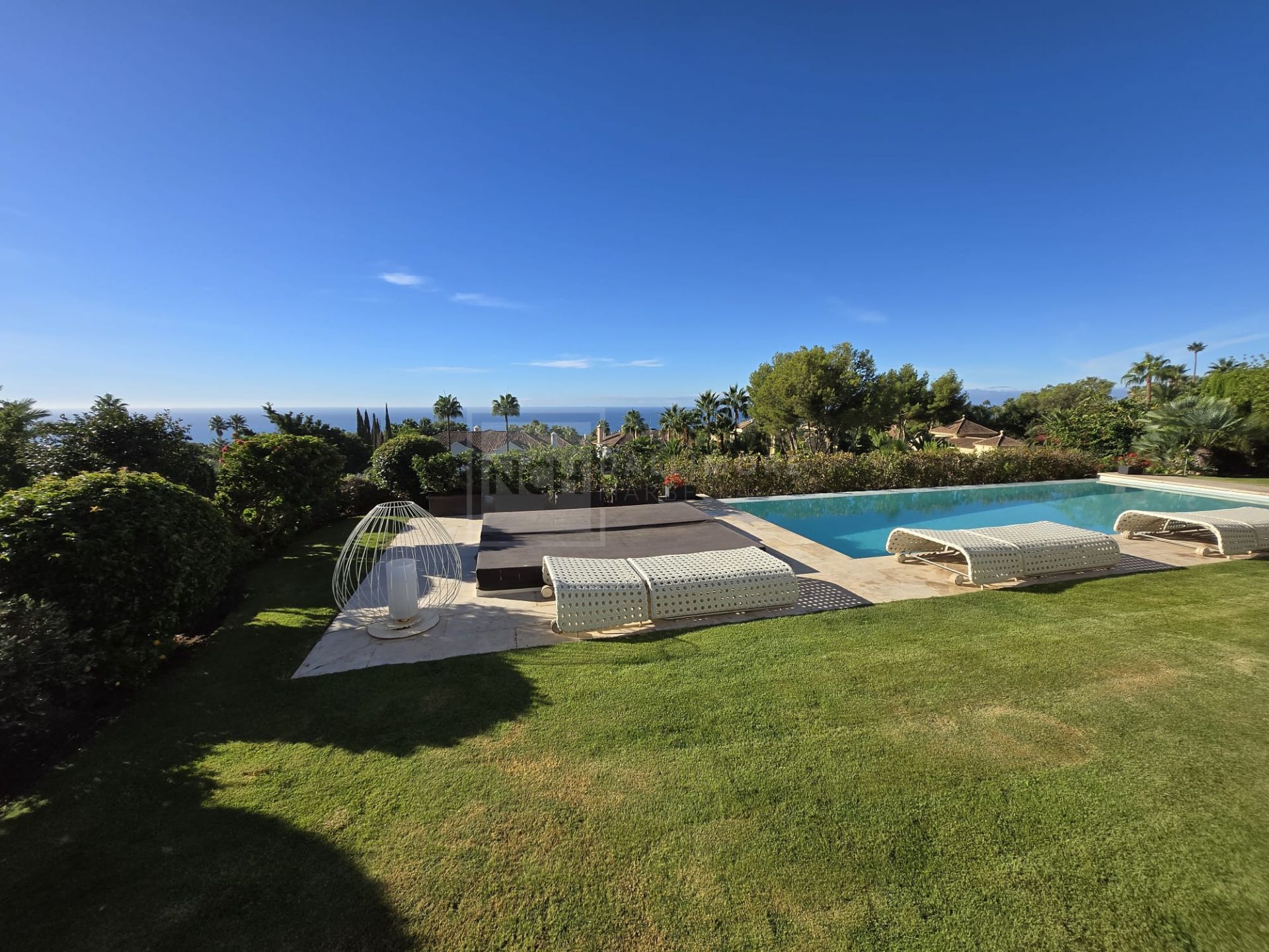 LUXURY VILLA LOCATED IN SIERRA BLANCA - MARBELLA