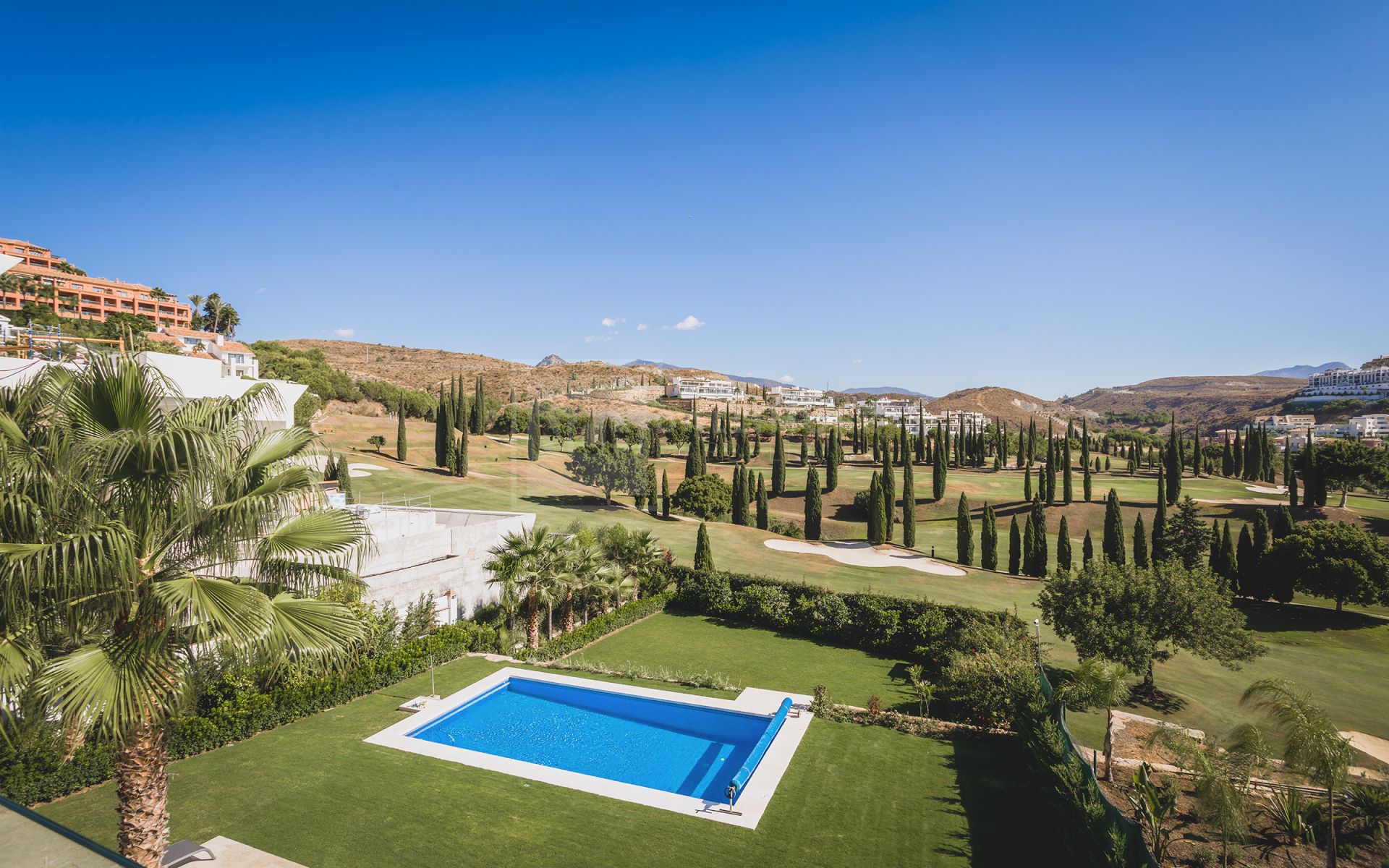 Villa en venta en Los Flamingos Golf, Benahavis