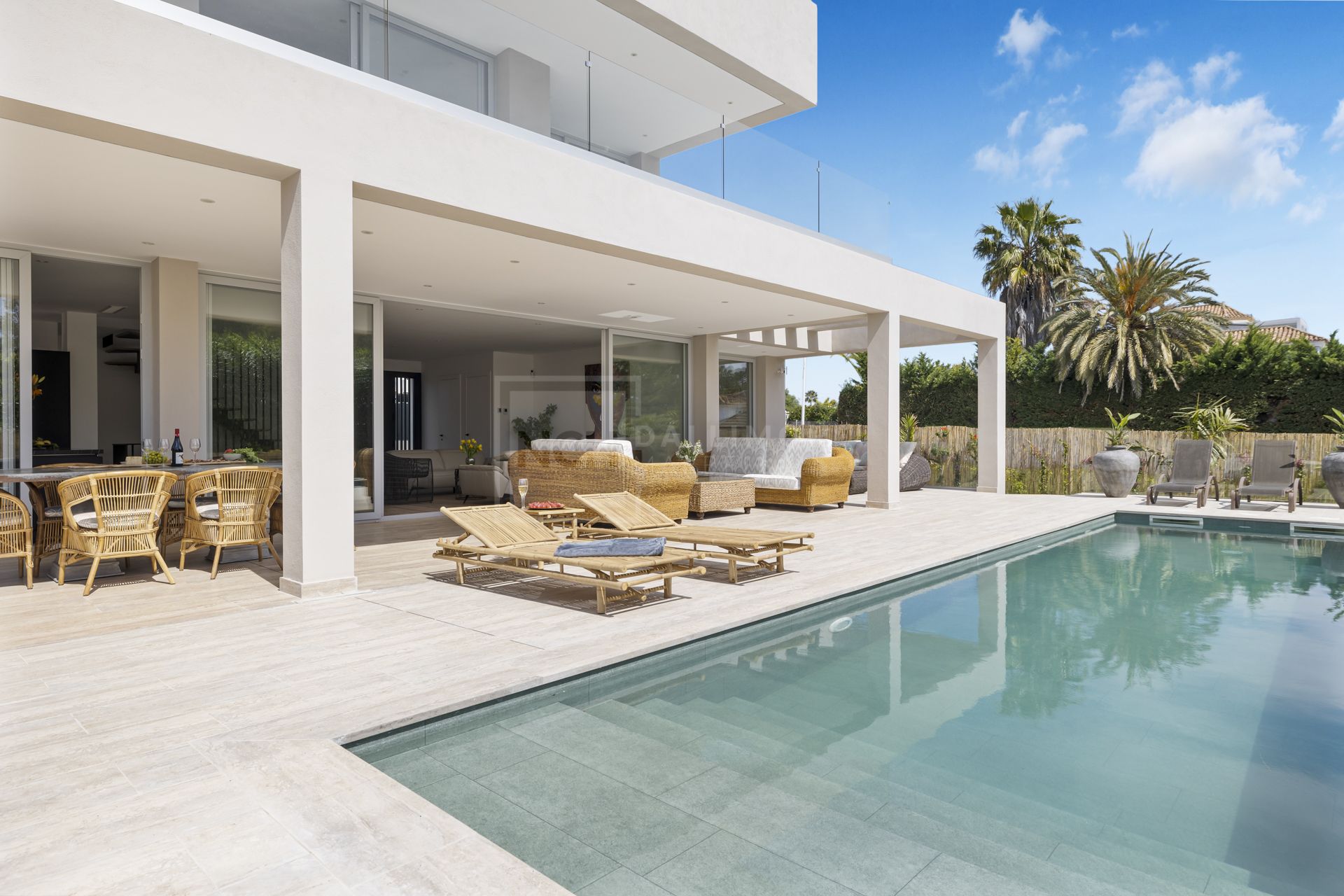 MODERN BEACHSIDE VILLA LOCATED IN SAN PEDRO DE ALCANTARA