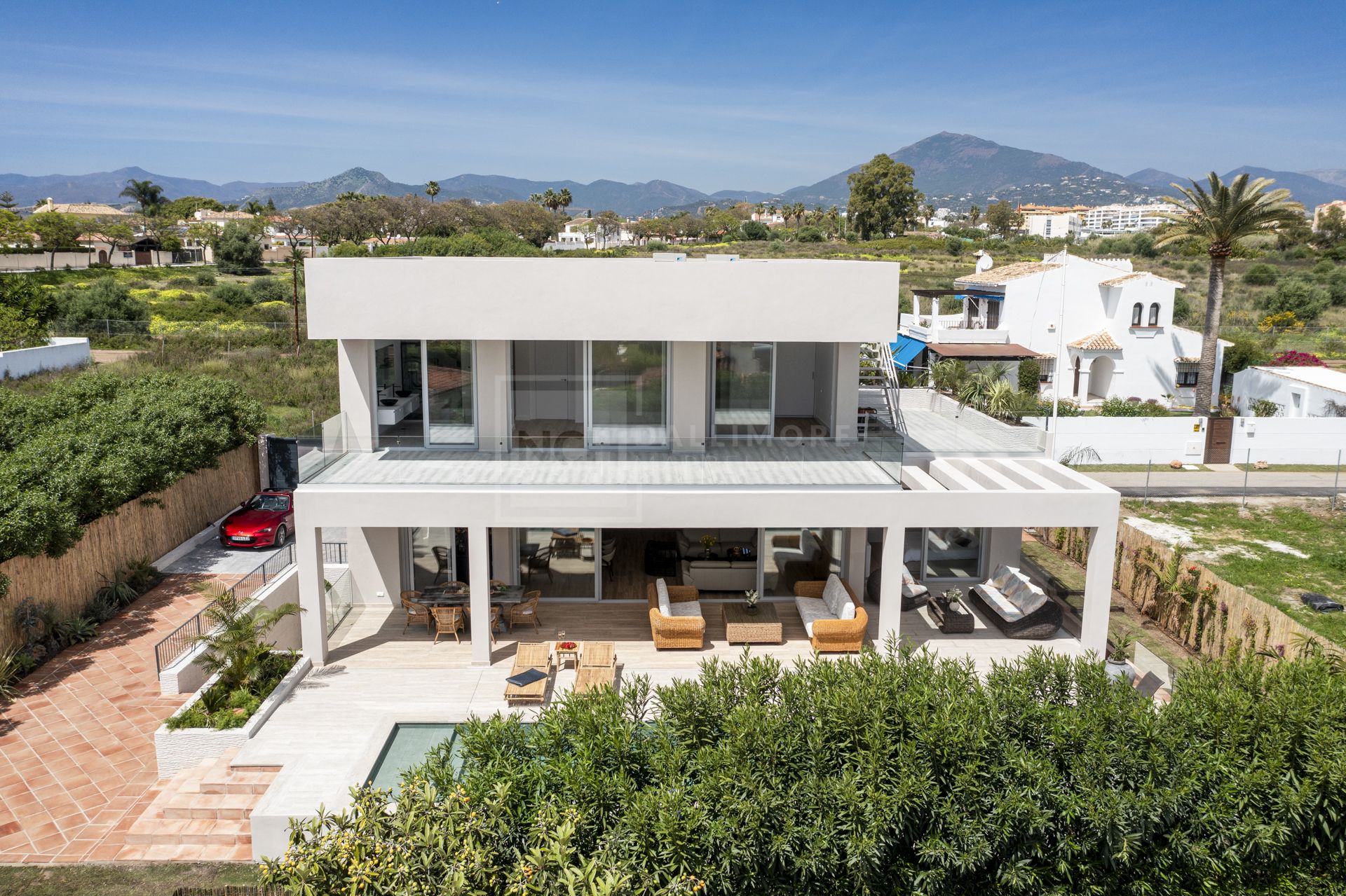 MODERN BEACHSIDE VILLA LOCATED IN SAN PEDRO DE ALCANTARA