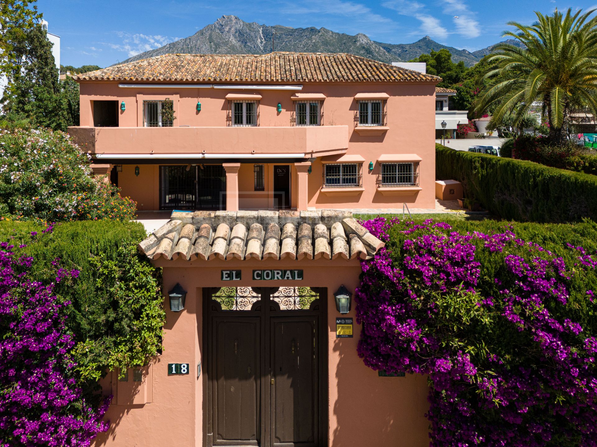 INVESTMENT VILLA LOCATED IN CASABLANCA, MARBELLA'S GOLDEN MILE