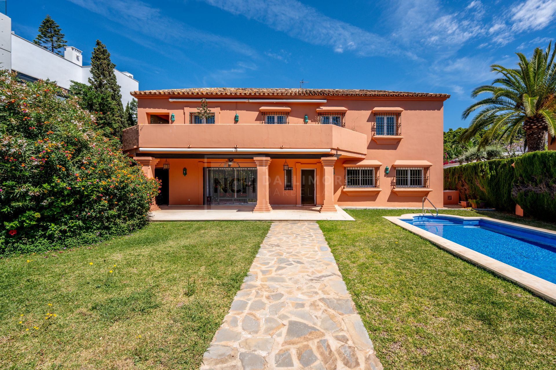 INVESTMENT VILLA LOCATED IN CASABLANCA, MARBELLA'S GOLDEN MILE