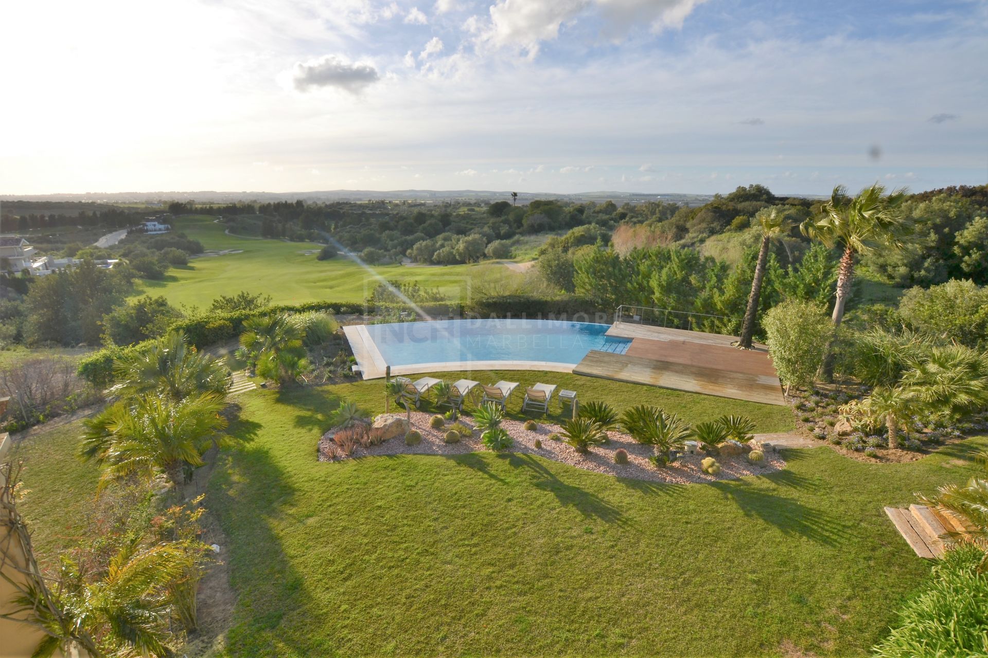 EXCEPTIONAL 1.100 M2 VILLA NEAR THE FAMOUS SPEED CIRCUIT OF JEREZ