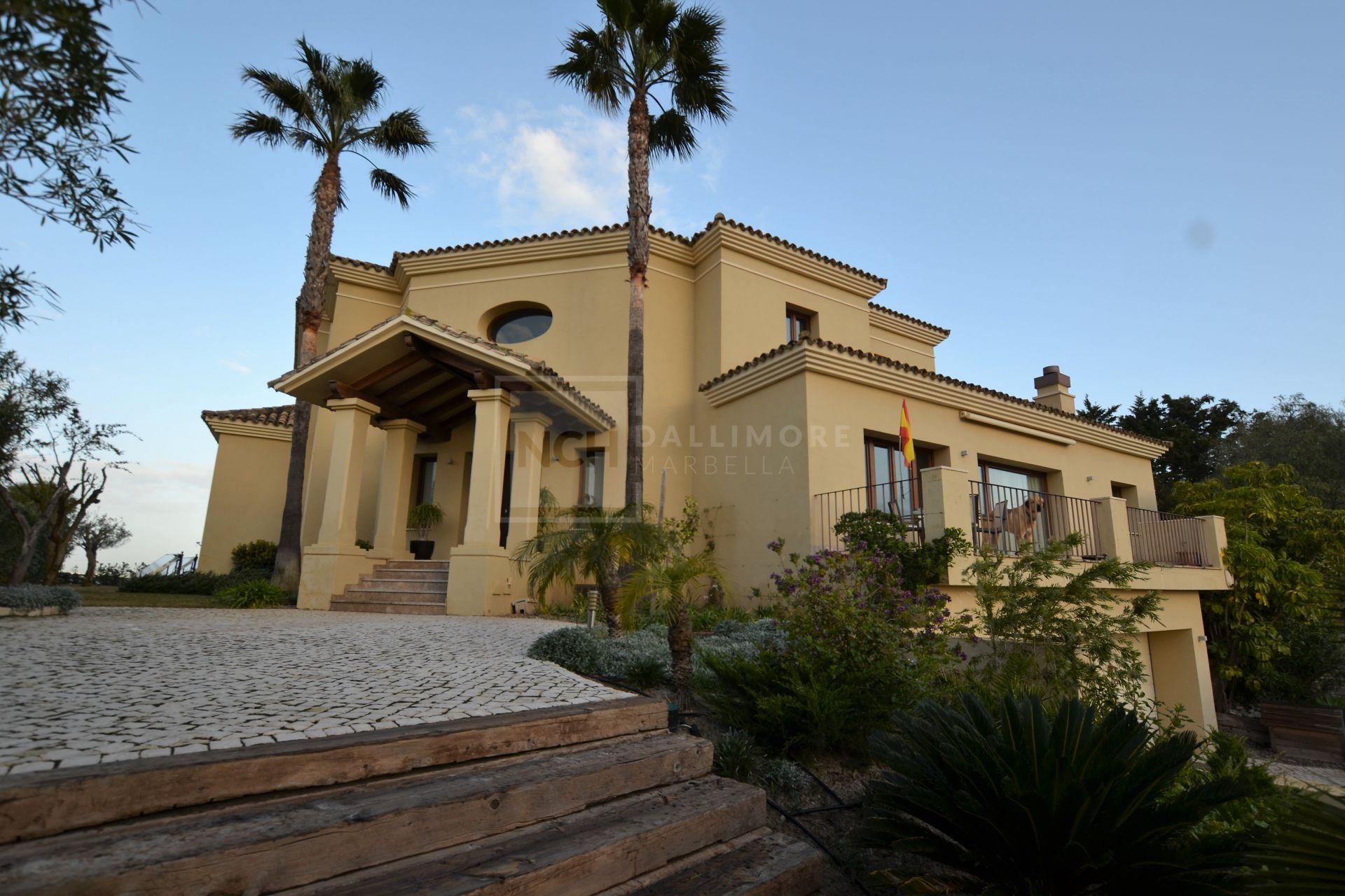 EXCEPTIONAL 1.100 M2 VILLA NEAR THE FAMOUS SPEED CIRCUIT OF JEREZ