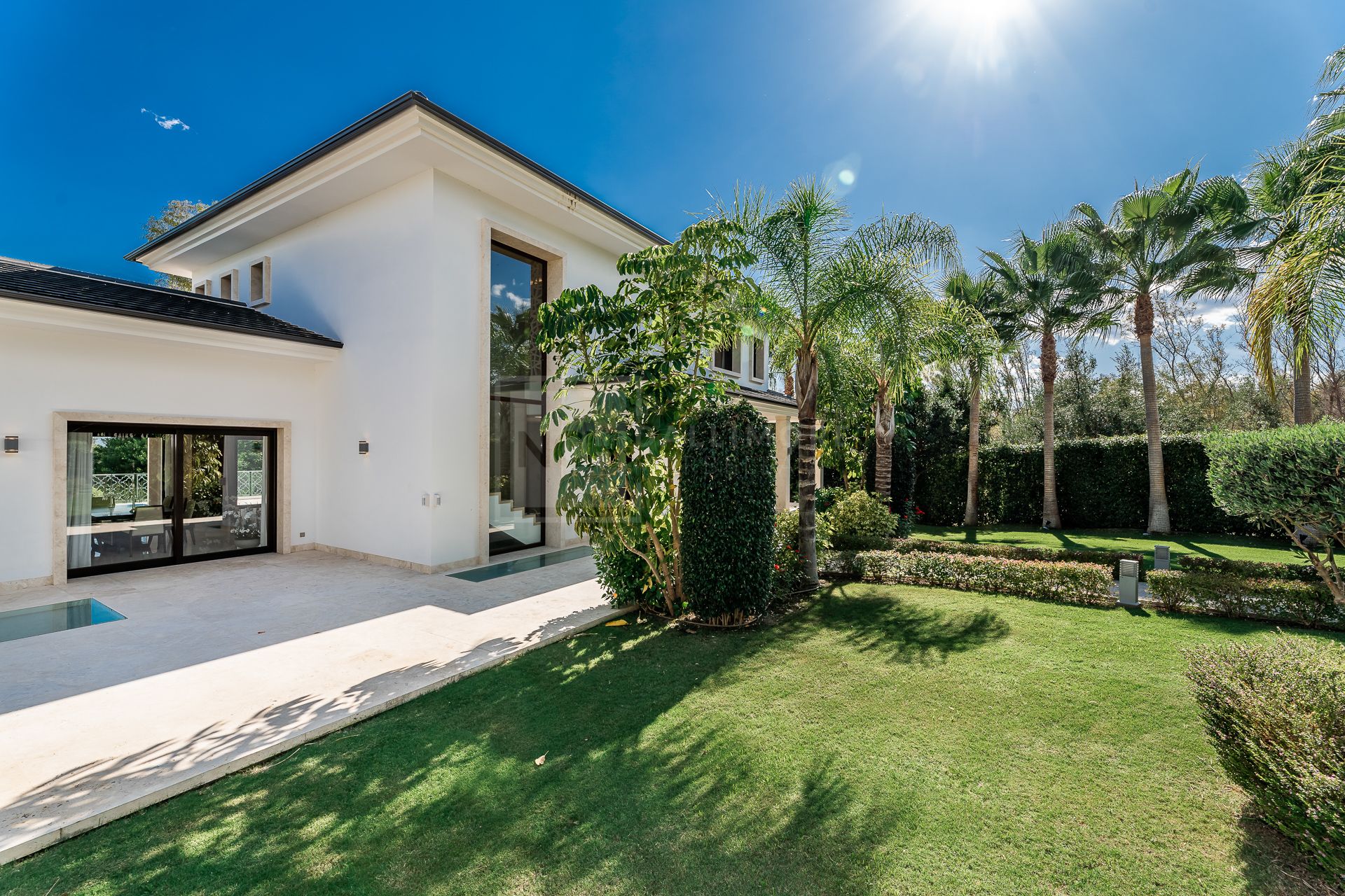 FRONT LINE GOLF VILLA LOCATED IN MARBELLA