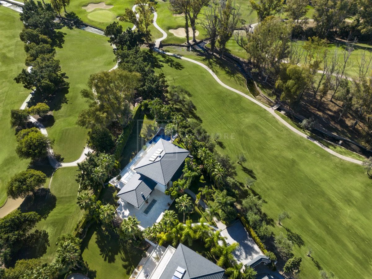 FRONT LINE GOLF VILLA LOCATED IN MARBELLA