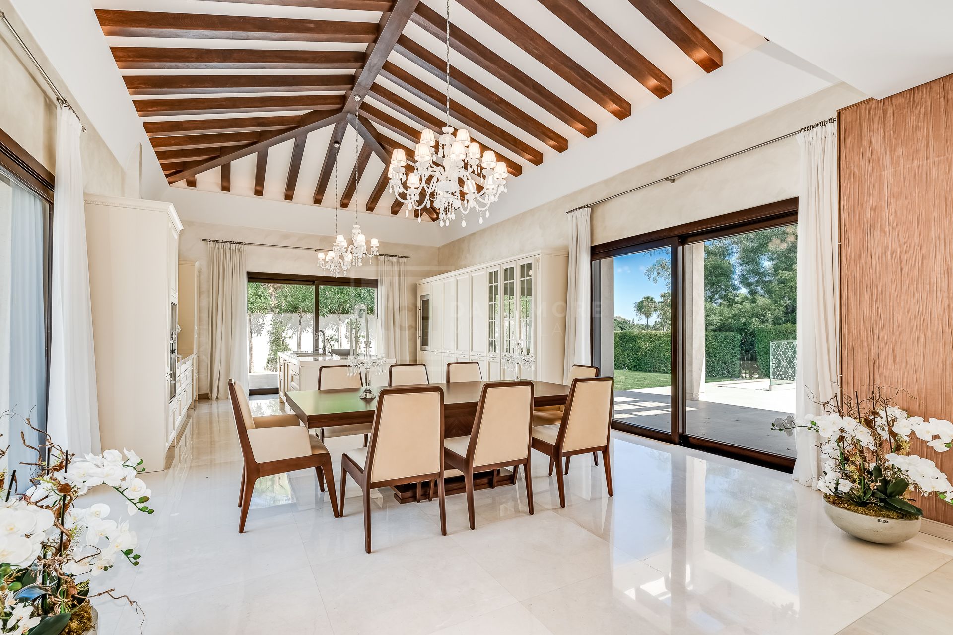 FRONT LINE GOLF VILLA LOCATED IN MARBELLA