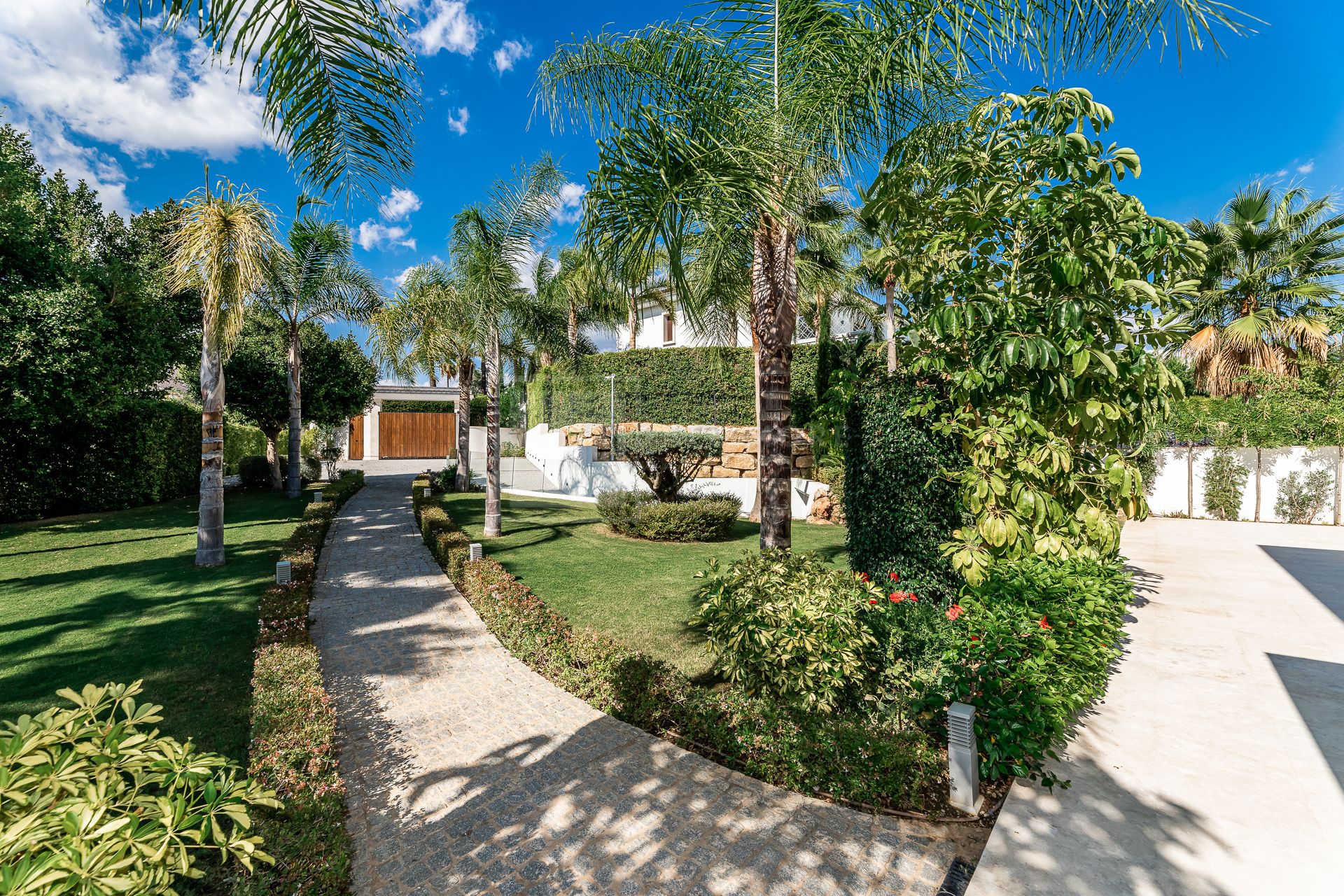 Villa Maria in Los Naranjos, Nueva Andalucia