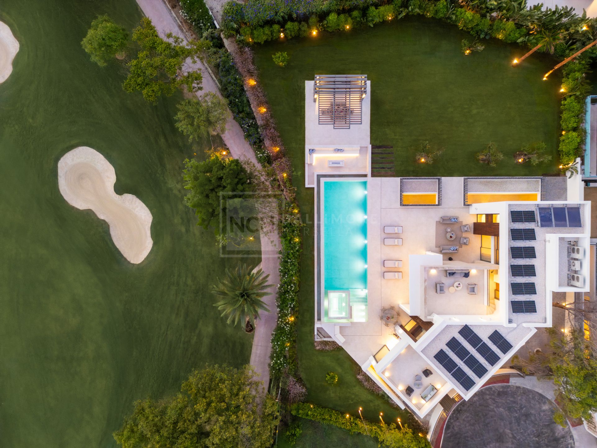 SPECTACULAR FRONT LINE GOLF MANSION IN MARBELLA