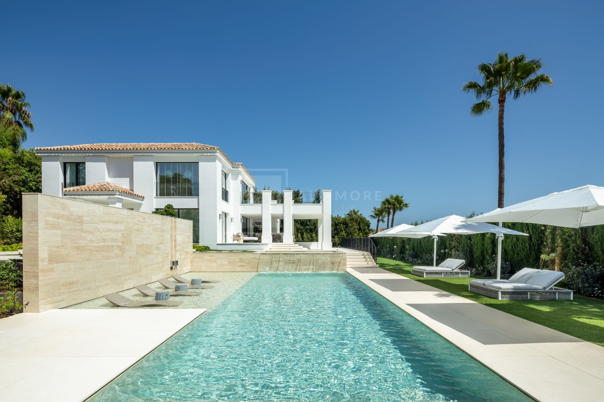 UNRIVALED LUXURY AND ELEGANCE: EXQUISITE VILLA WITH PANORAMIC SEA VIEWS IN SIERRA BLANCA