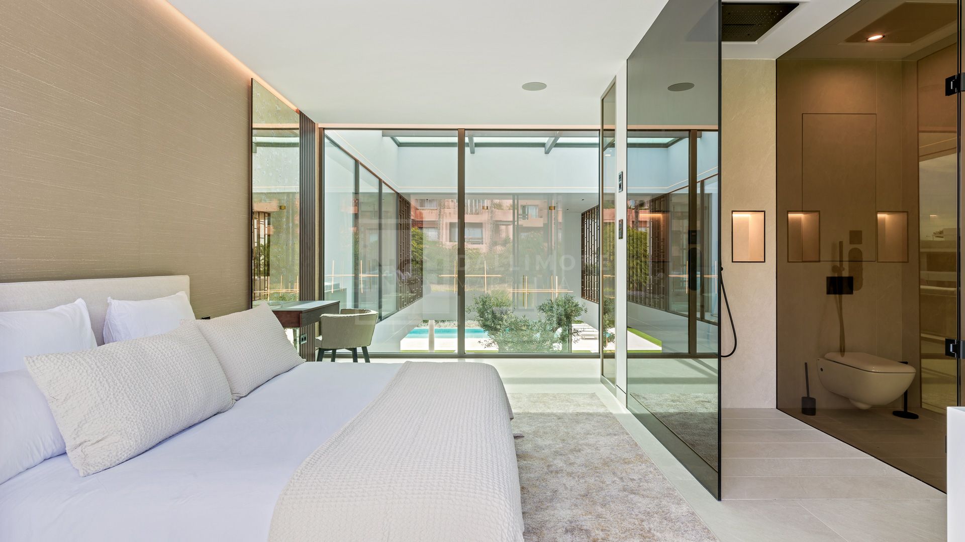 EXQUISITE CONTEMPORARY - VILLA ZERO - IN MARBELLA'S PRESTIGIOUS GOLDEN MILE