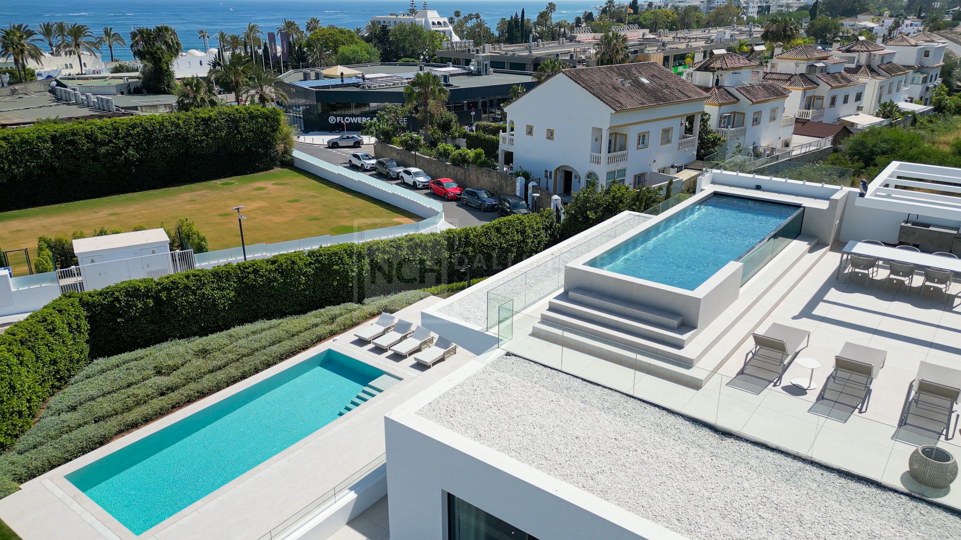 EXQUISITA VILLA CONTEMPORÁNEA - VILLA ZERO - EN LA PRESTIGIOSA MILLA DE ORO DE MARBELLA