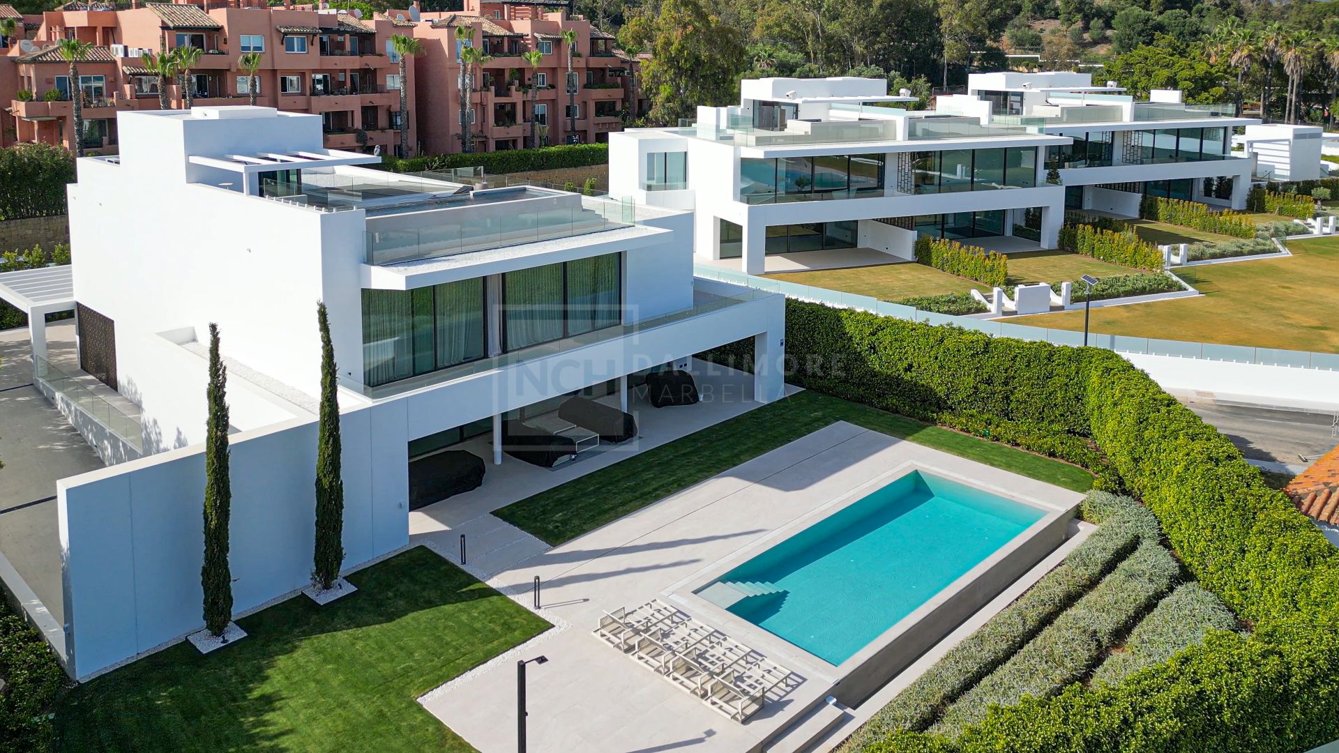 EXQUISITA VILLA CONTEMPORÁNEA - VILLA ZERO - EN LA PRESTIGIOSA MILLA DE ORO DE MARBELLA