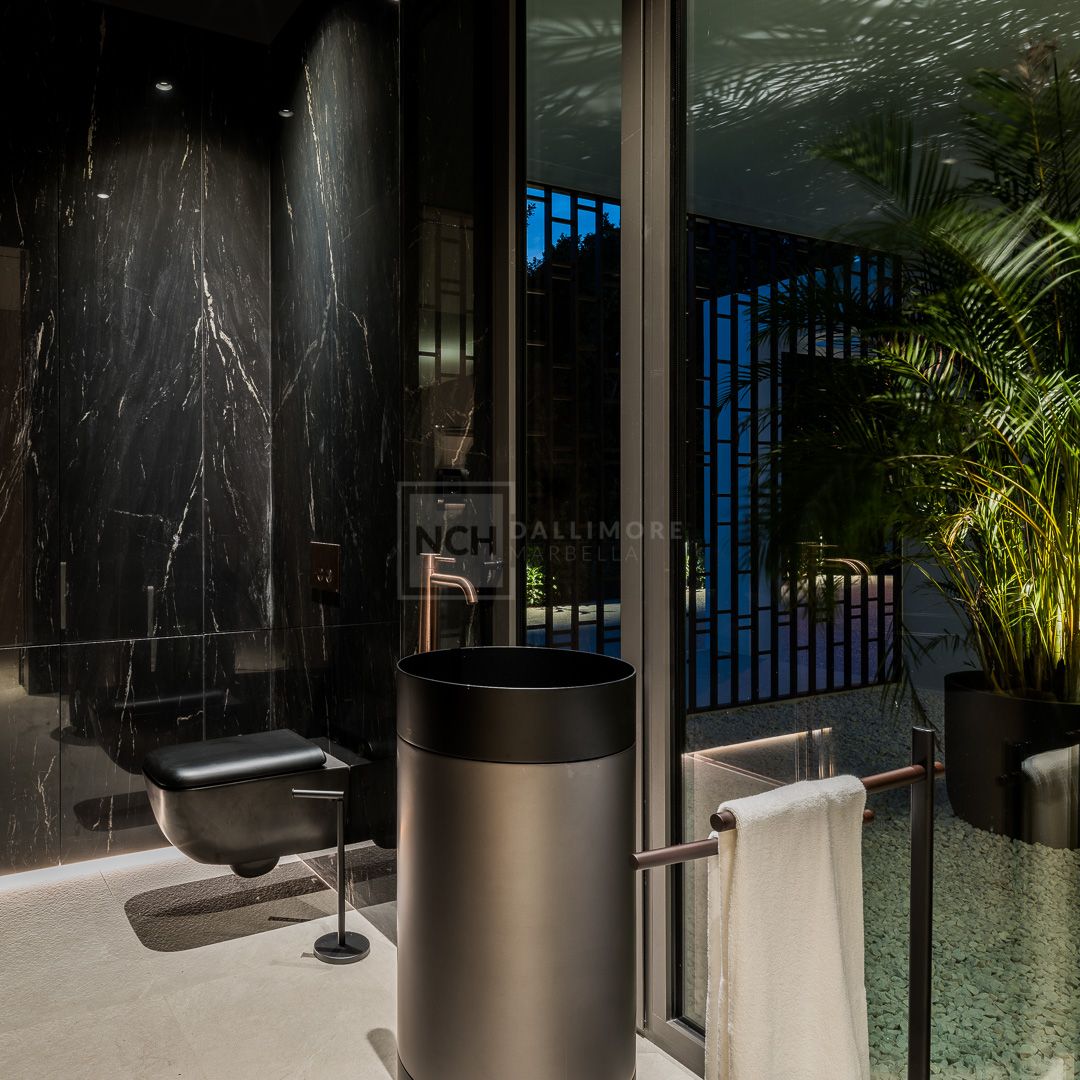 EXQUISITE CONTEMPORARY - VILLA ZERO - IN MARBELLA'S PRESTIGIOUS GOLDEN MILE