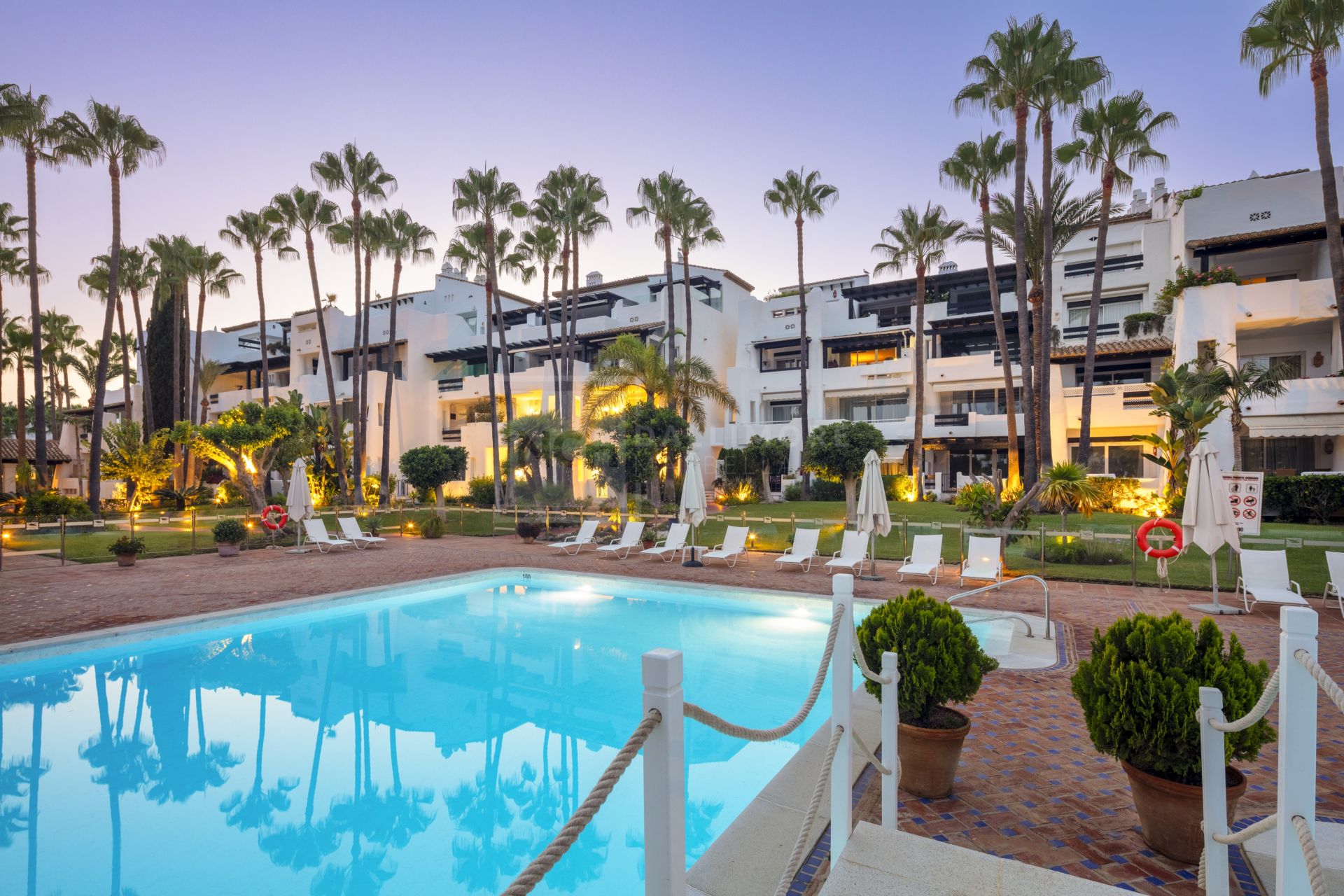 UNVEIL THE ULTIMATE LUXURY: A 3-BEDROOM APARTMENT OASIS IN PUENTE ROMANO'S ELITE RESORT