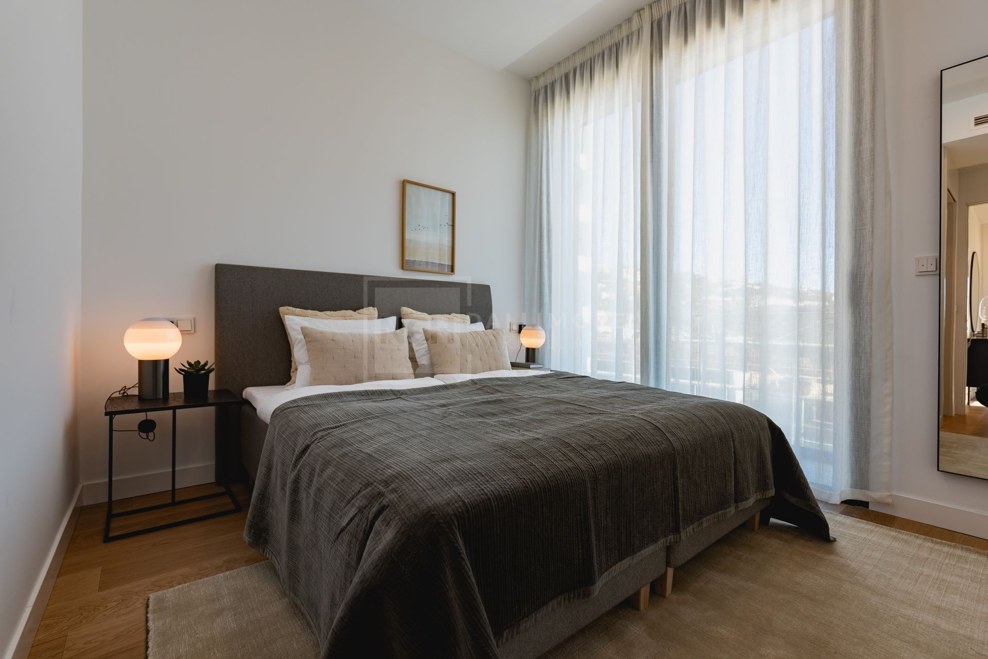 IMPRESIONANTES VILLAS ADOSADAS DE 4 Y 5 DORMITORIOS CON PISCINAS PRIVADAS Y VISTAS AL MAR EN MARBELLA ESTE