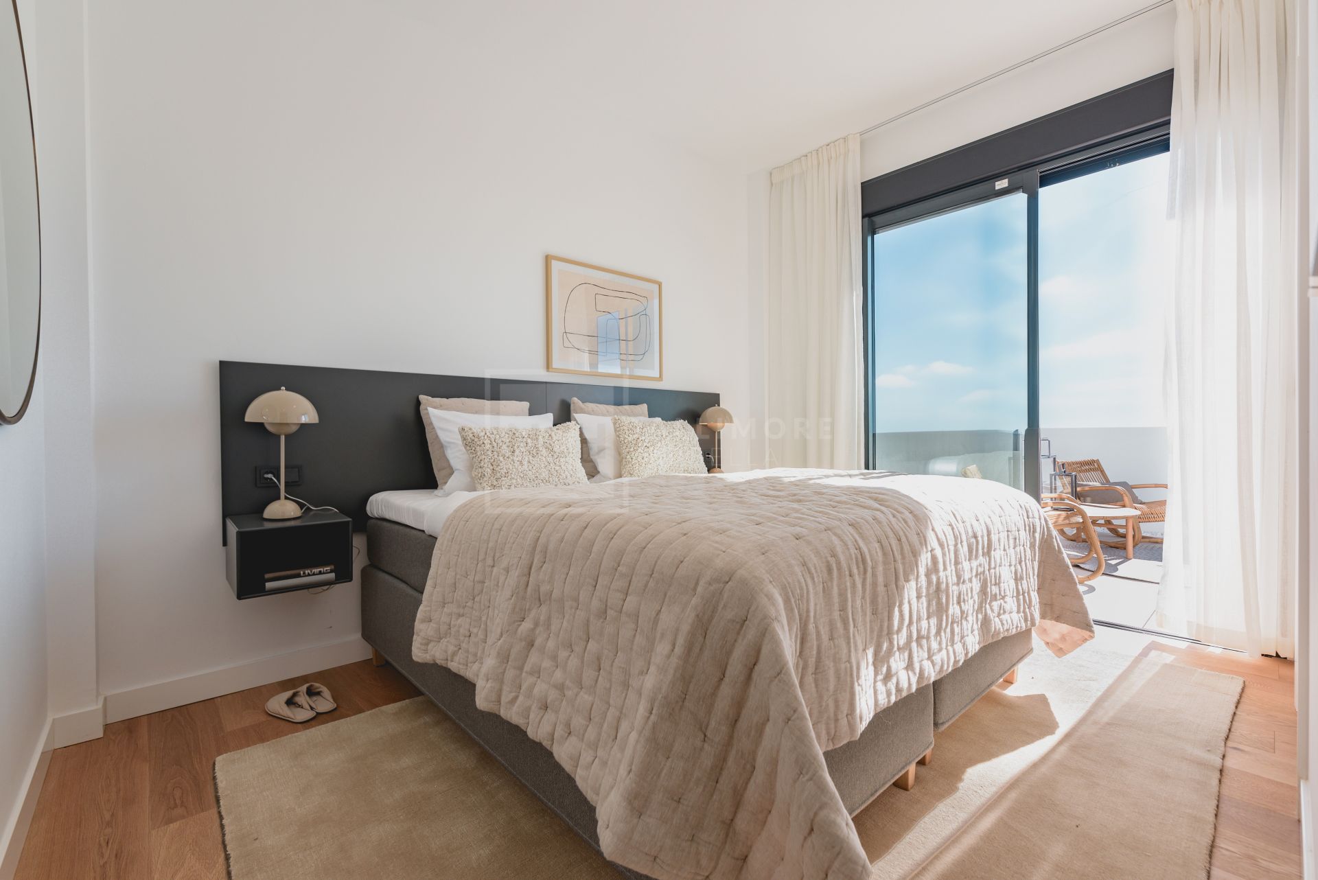 IMPRESIONANTES VILLAS ADOSADAS DE 4 Y 5 DORMITORIOS CON PISCINAS PRIVADAS Y VISTAS AL MAR EN MARBELLA ESTE