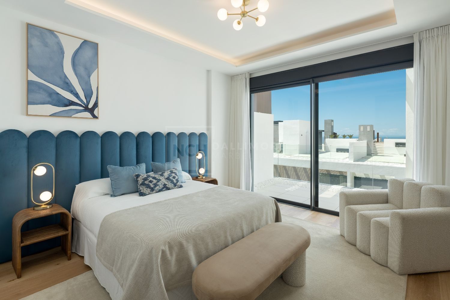 CONTEMPORARY 4 & 5 BED HOMES WITH ROOFTOP POOLS IN EXCLUSIVE RÍO REAL SETTING
