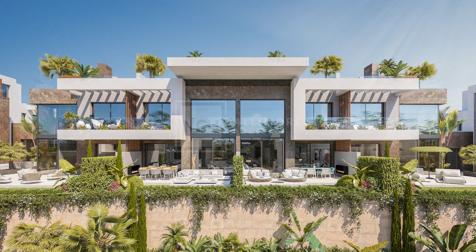 CONTEMPORARY 4 & 5 BED HOMES WITH ROOFTOP POOLS IN EXCLUSIVE RÍO REAL SETTING