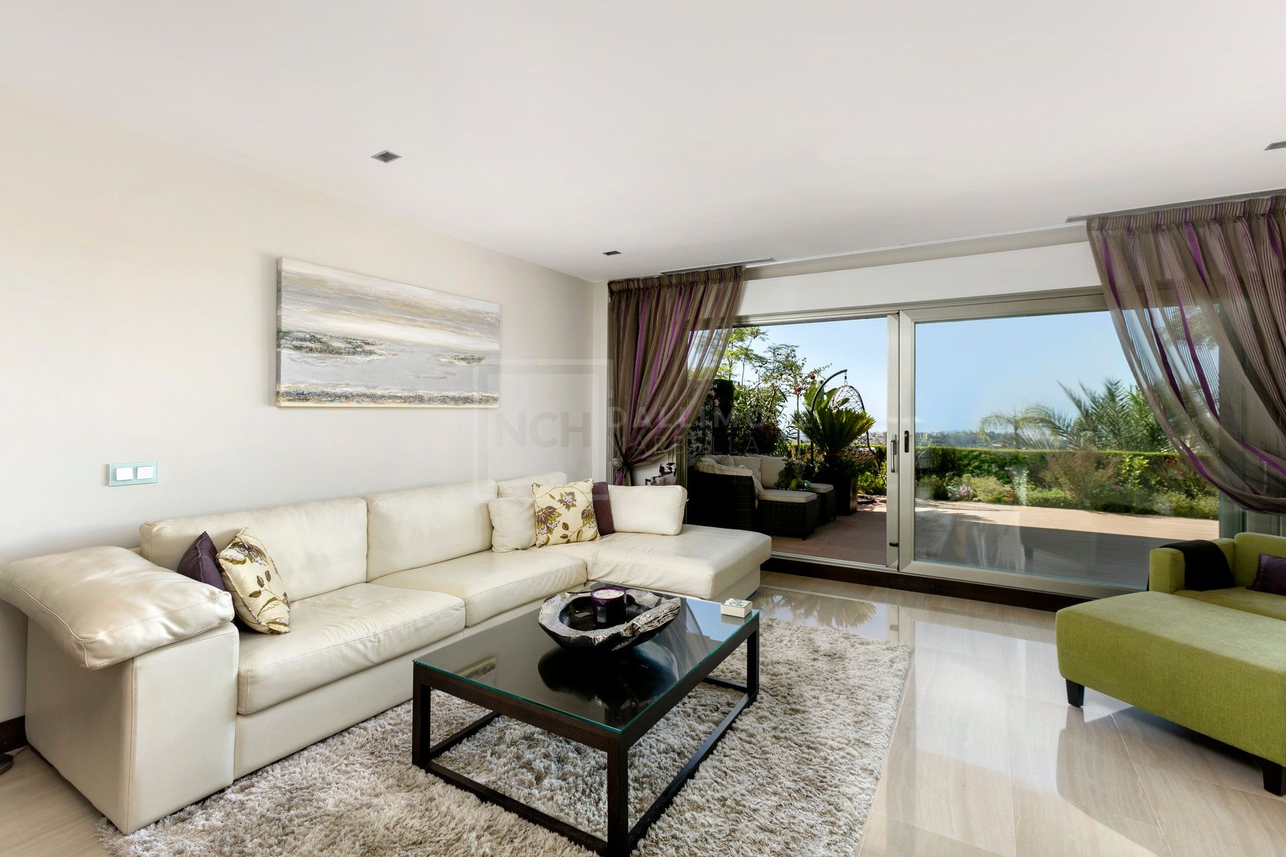 MODERN GROUND FLOOR APARTMENT