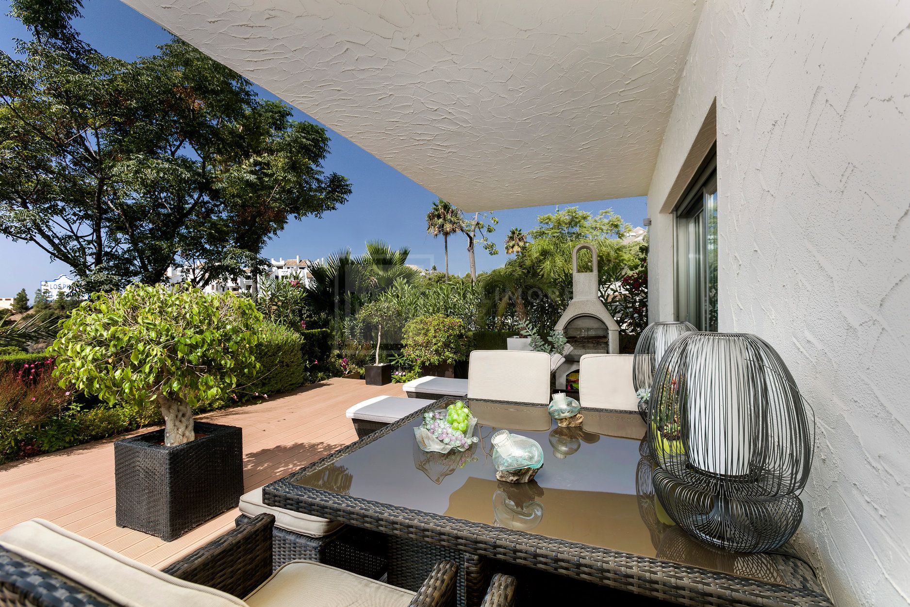 MODERN GROUND FLOOR APARTMENT