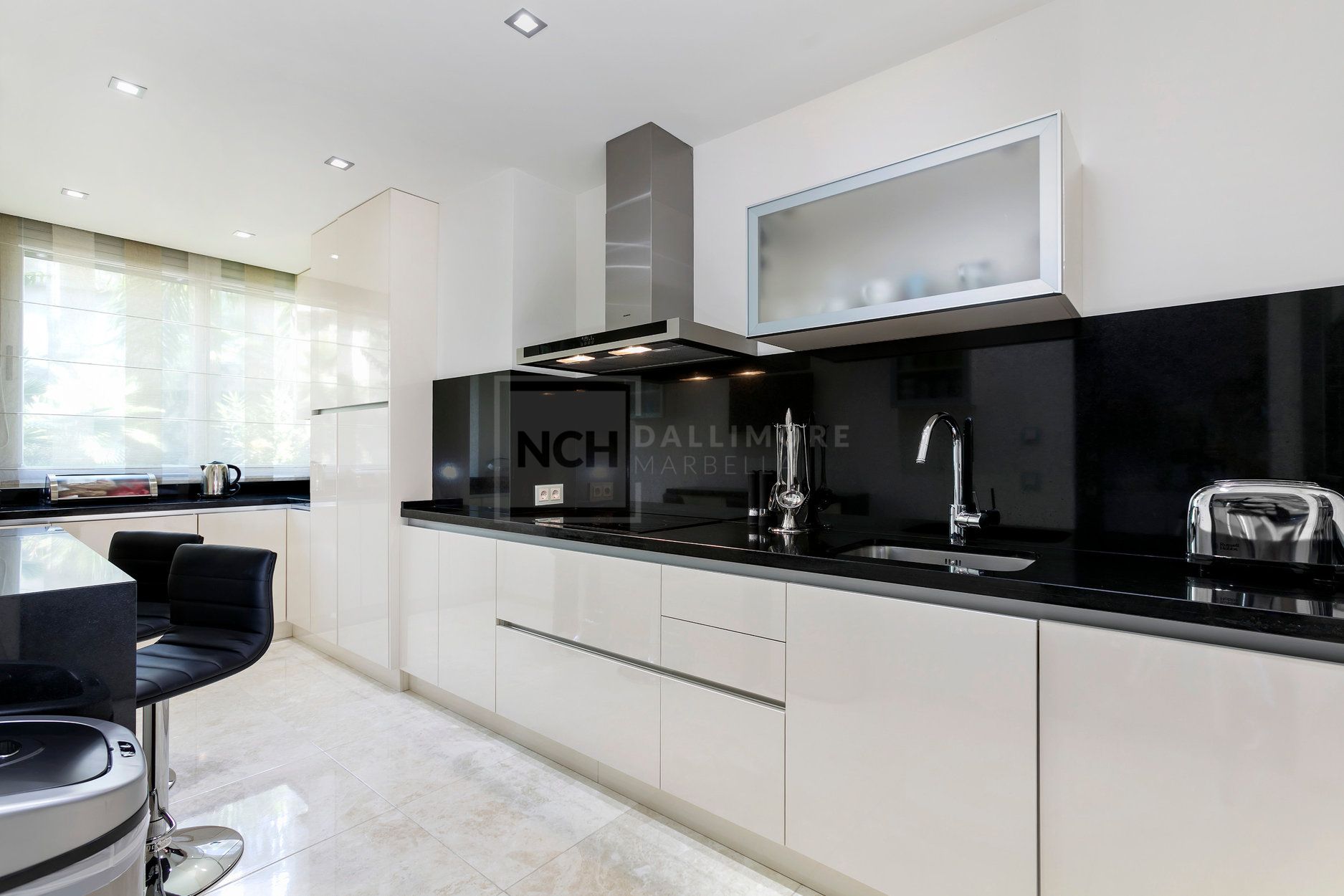 MODERN GROUND FLOOR APARTMENT