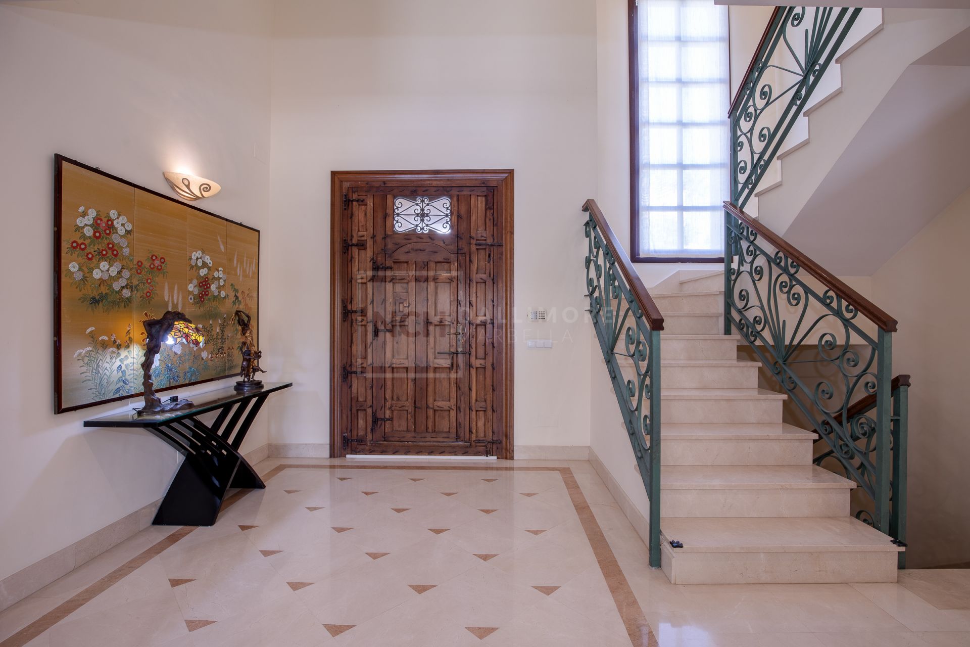 Villa en venta en Los Arqueros, Benahavis