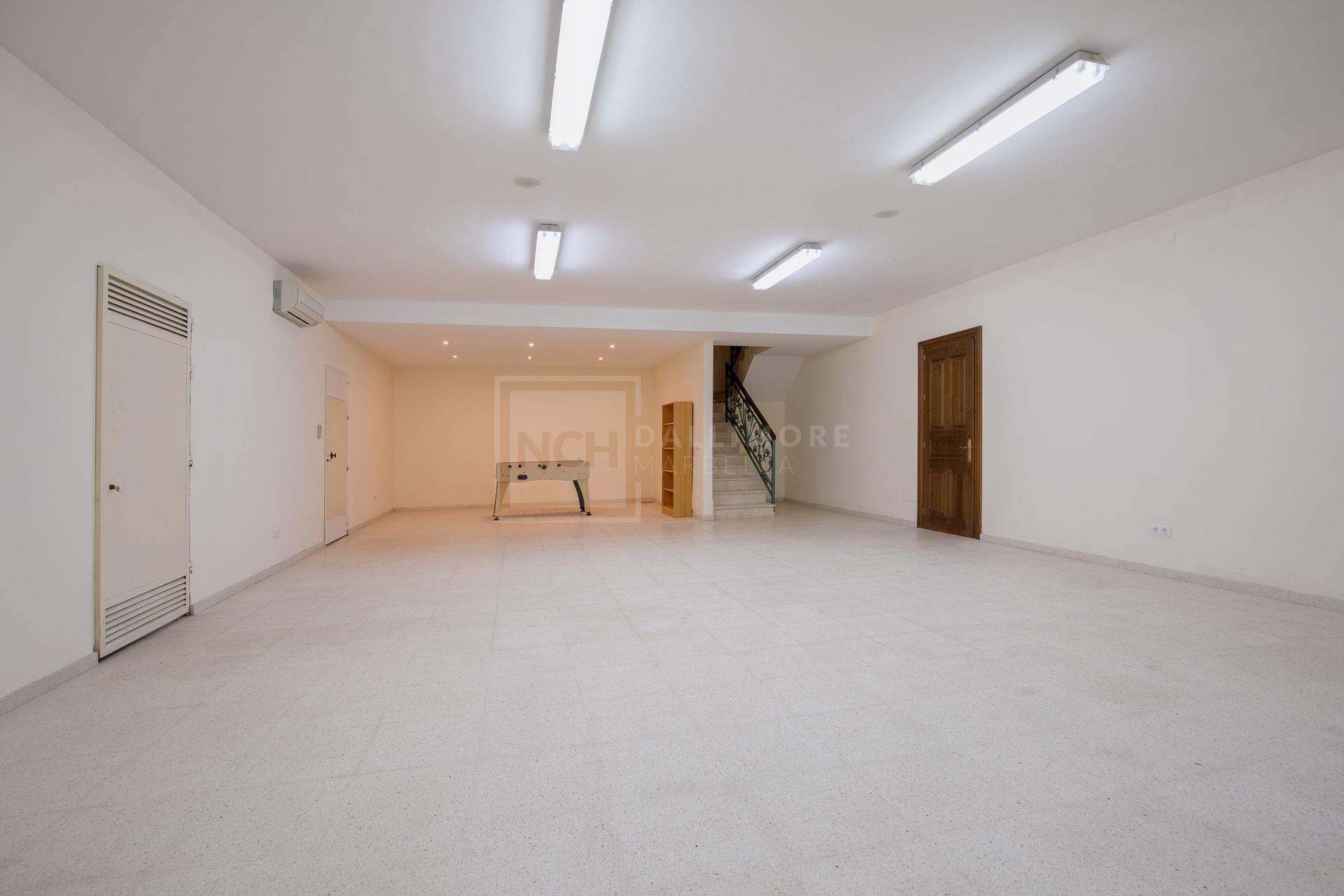 Villa en venta en Los Arqueros, Benahavis