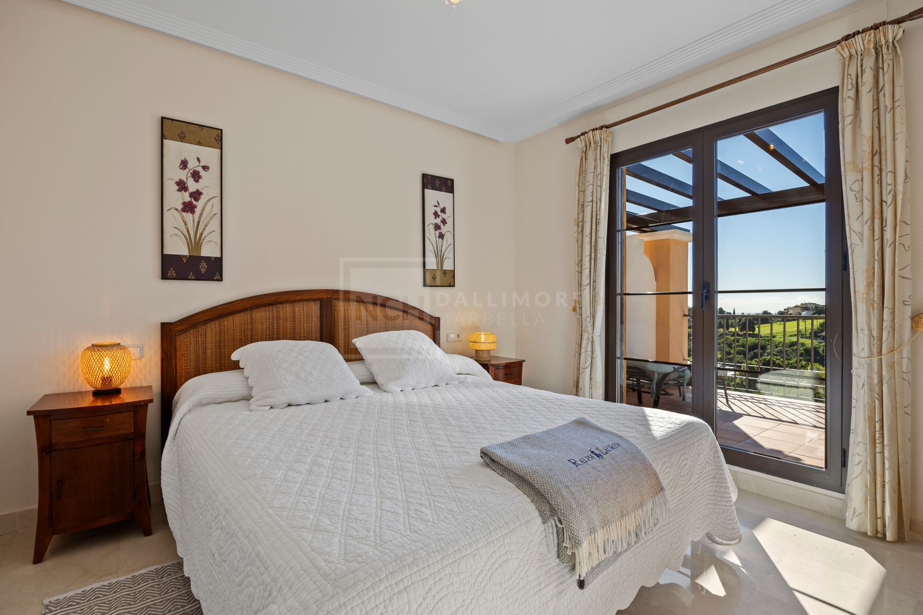 Amplio chalet adosado en Los Almendros, Los Arqueros Golf