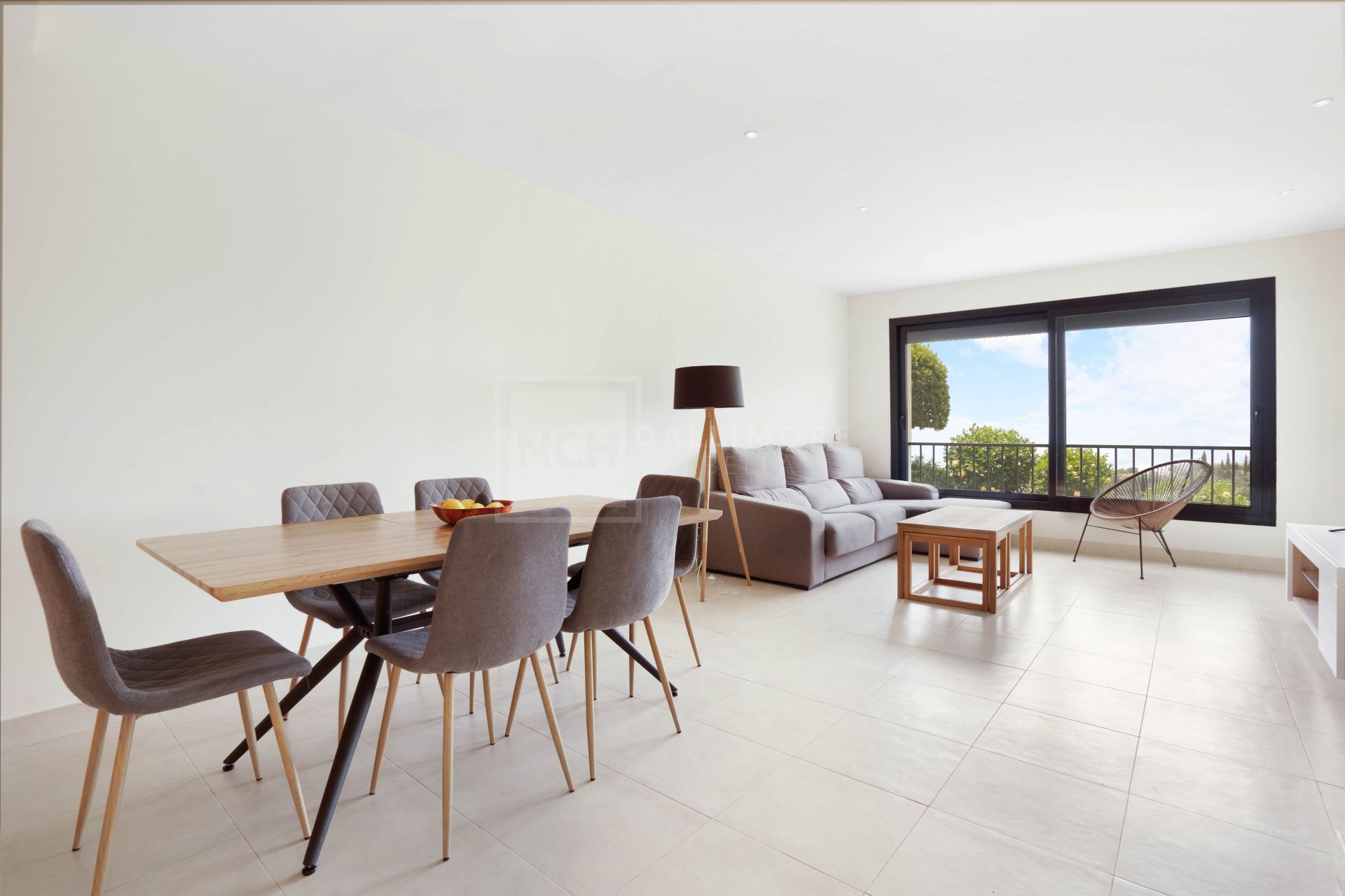 Bonito apartamento en planta baja de dos dormitorios situado en Altos de los Monteros