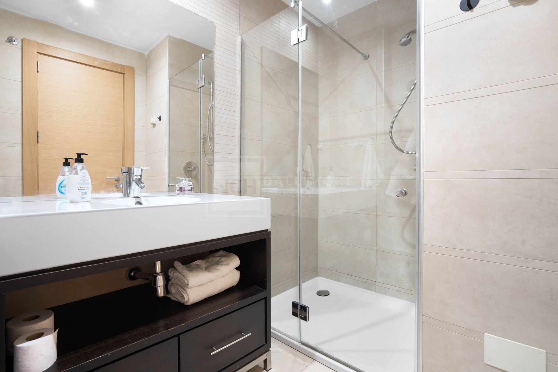 Bonito apartamento en planta baja de dos dormitorios situado en Altos de los Monteros