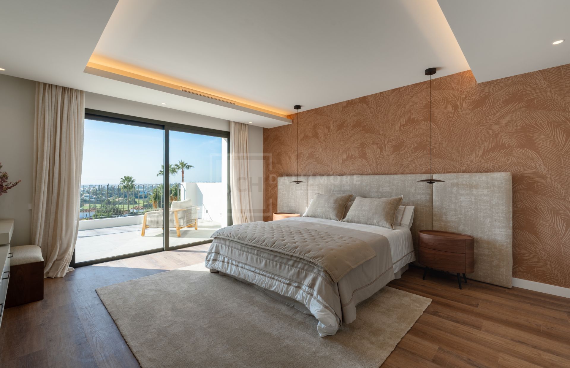LUXURY 5-BEDROOM VILLA WITH PANORMIC SEA & GOLF VIEWS