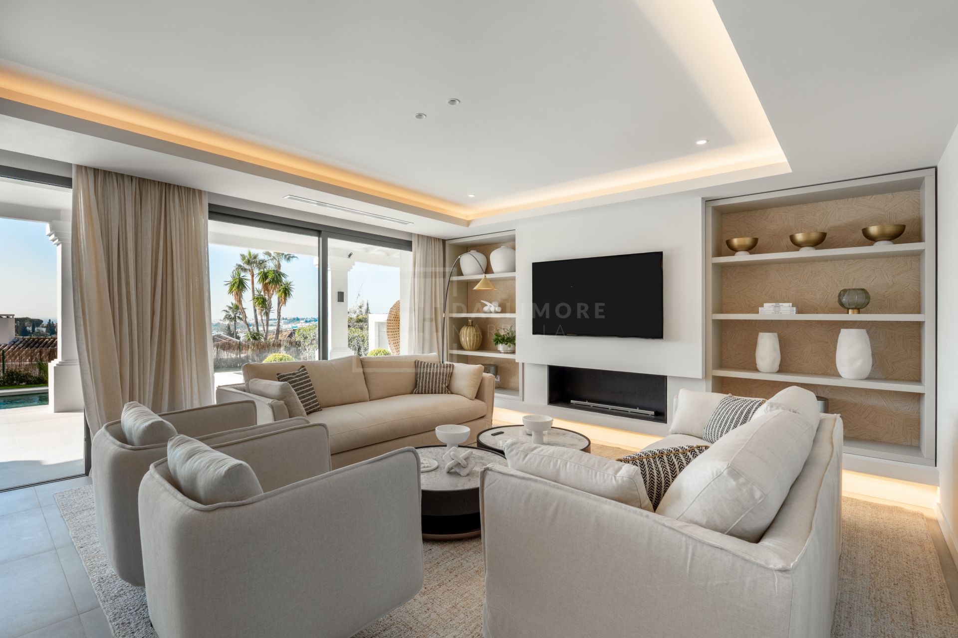 LUXURY 5-BEDROOM VILLA WITH PANORMIC SEA & GOLF VIEWS