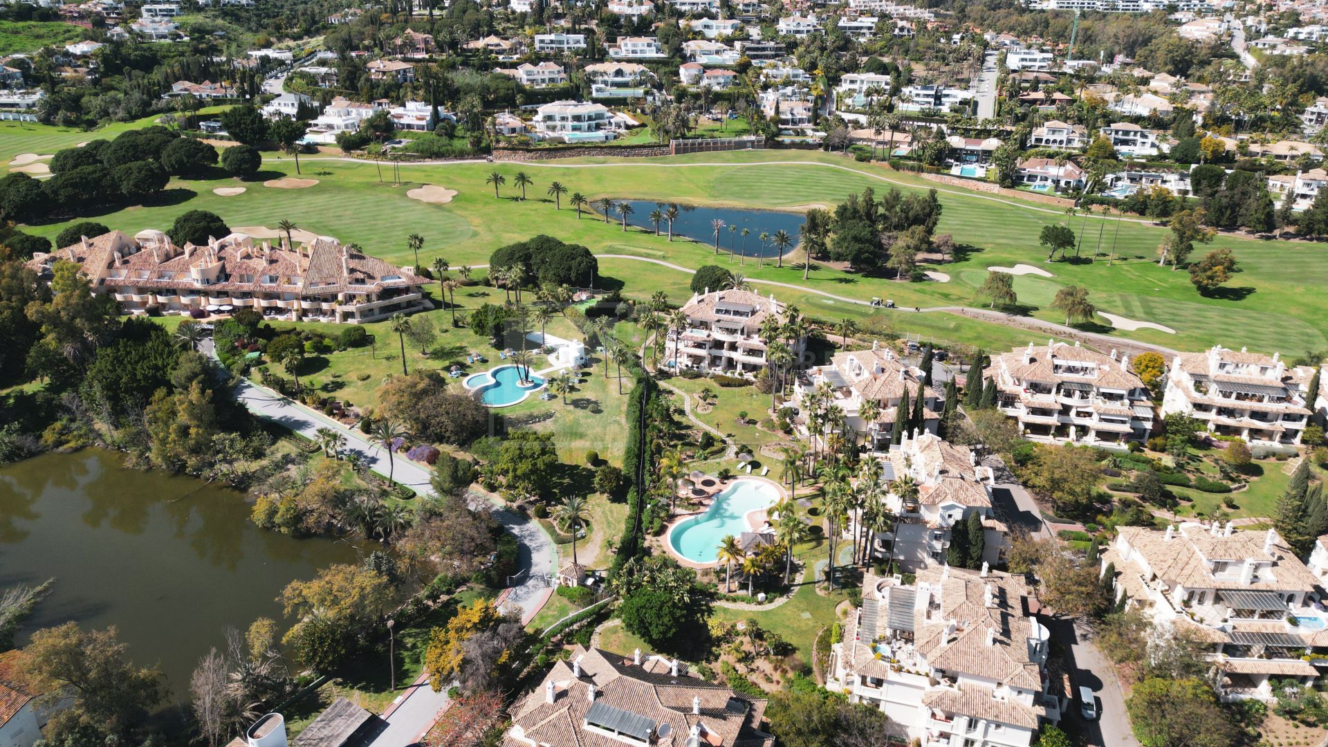 DUPLEX PENTHOUSE LOCATED IN LAS ALAMANDAS