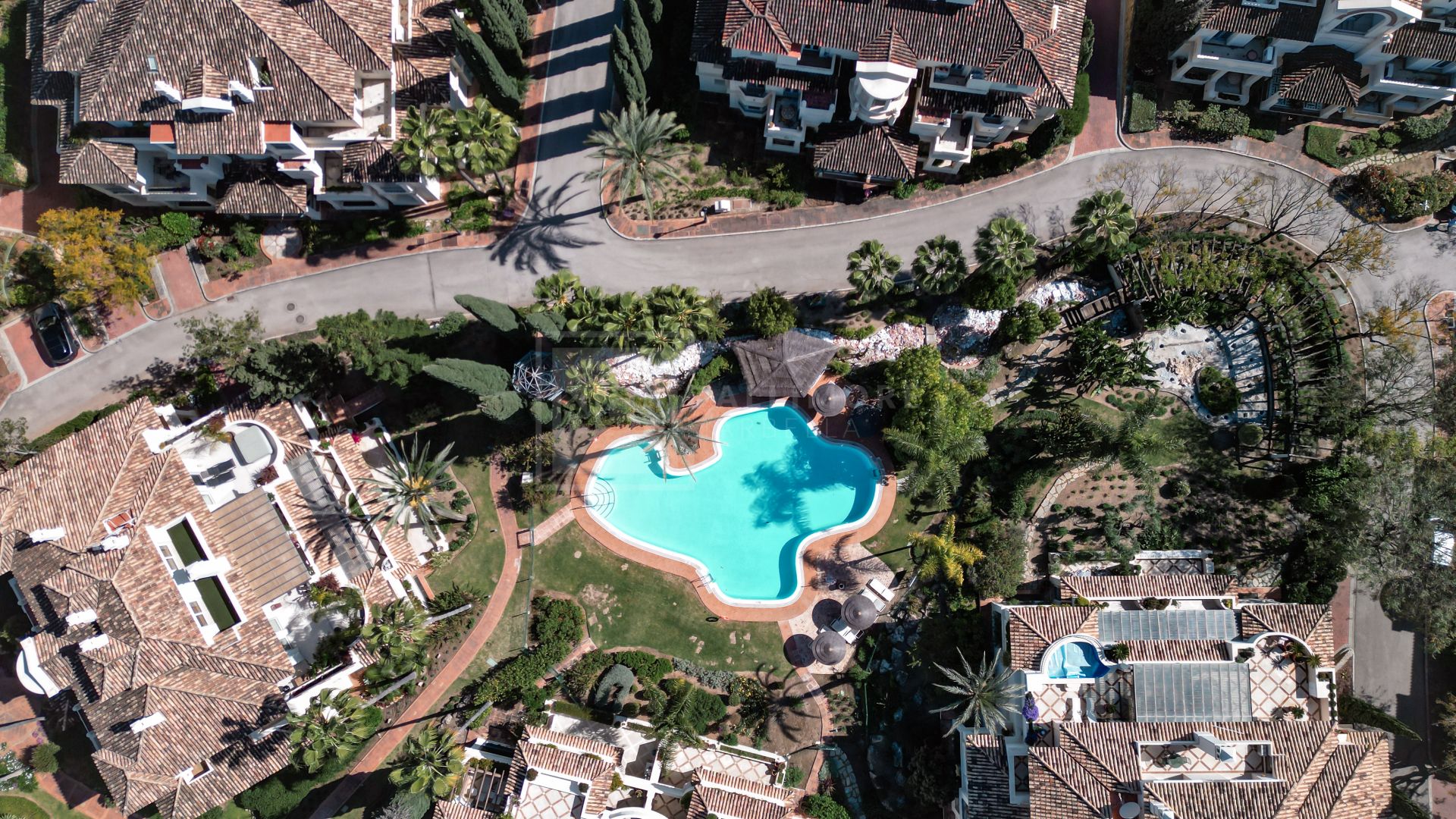 DUPLEX PENTHOUSE LOCATED IN LAS ALAMANDAS