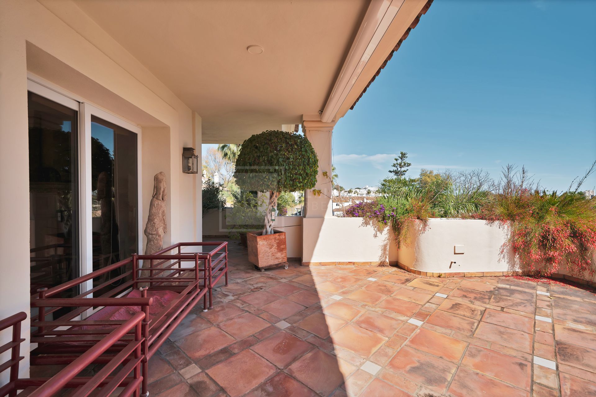 DUPLEX PENTHOUSE LOCATED IN LAS ALAMANDAS