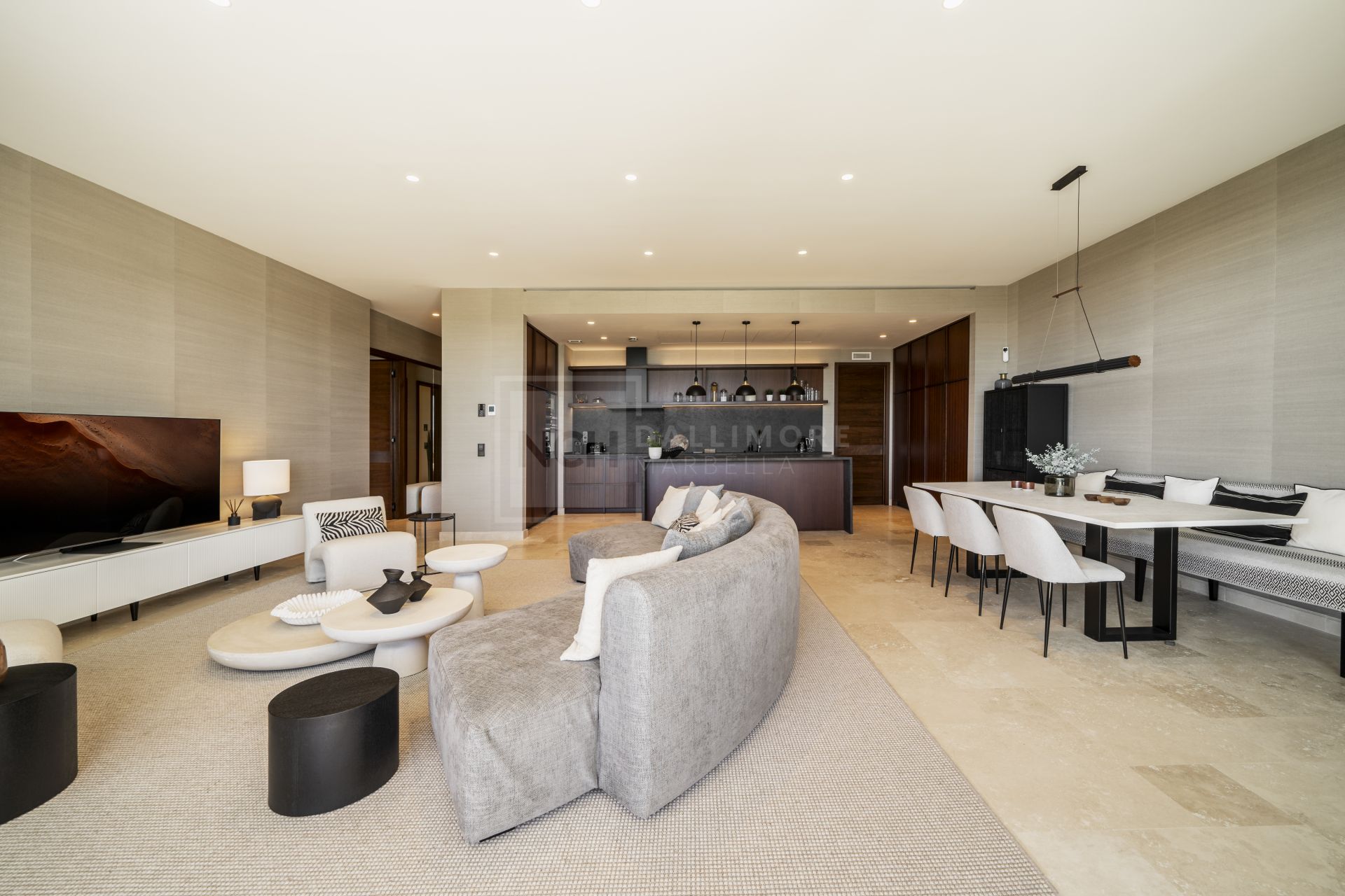 Apartamento en primera línea de golf que ofrece privacidad, vistas al mar y un estilo de vida de resort de cinco estrellas en Casares