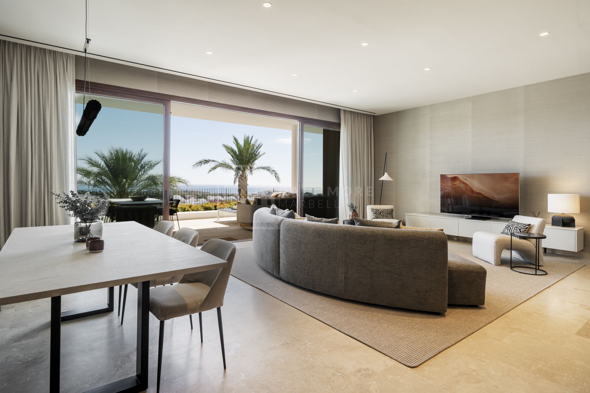 Apartamento en primera línea de golf que ofrece privacidad, vistas al mar y un estilo de vida de resort de cinco estrellas en Casares