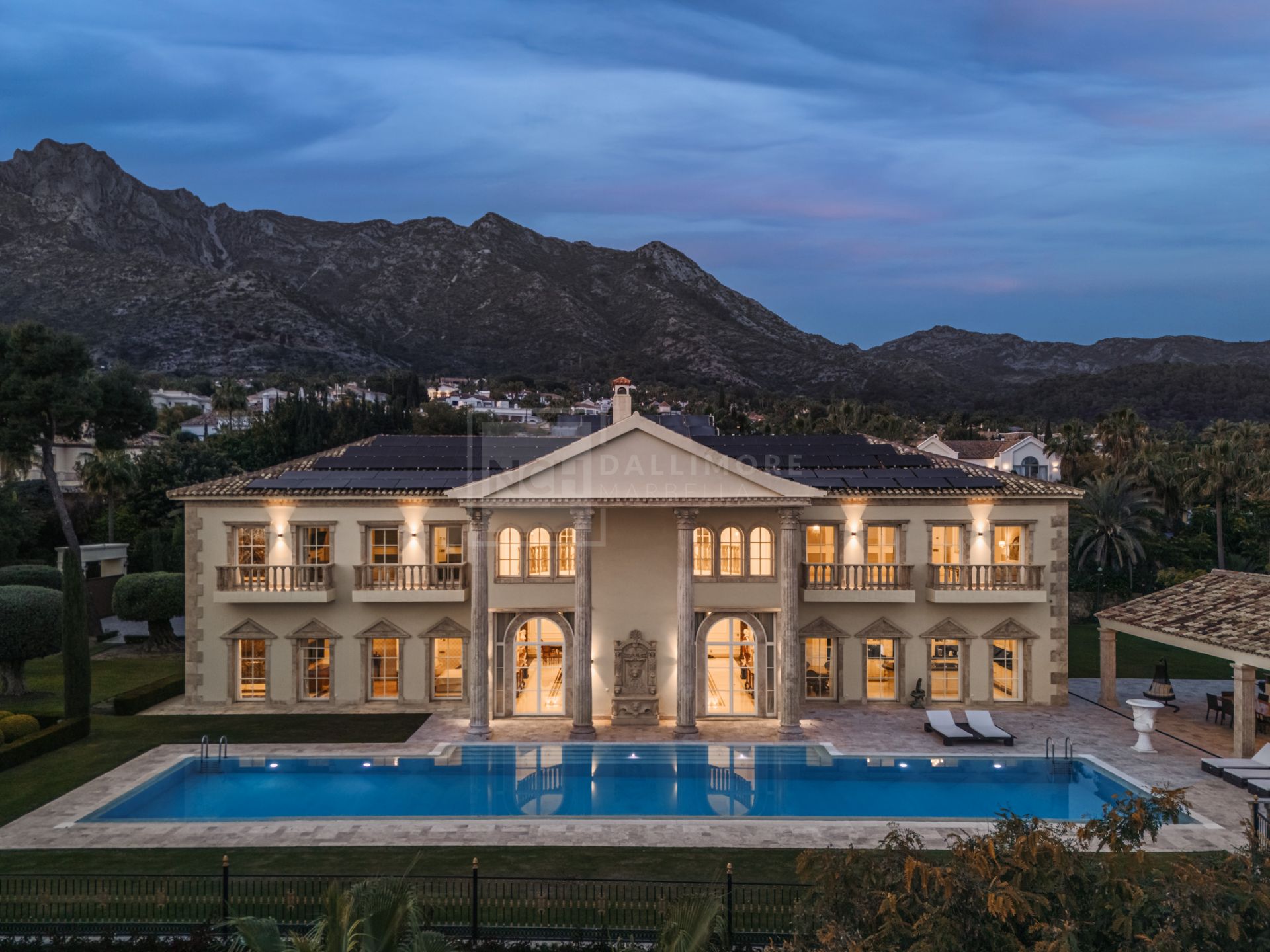 VILLA SINFONÍA - LUJOSA FINCA NEOCLÁSICA EN SIERRA BLANCA
