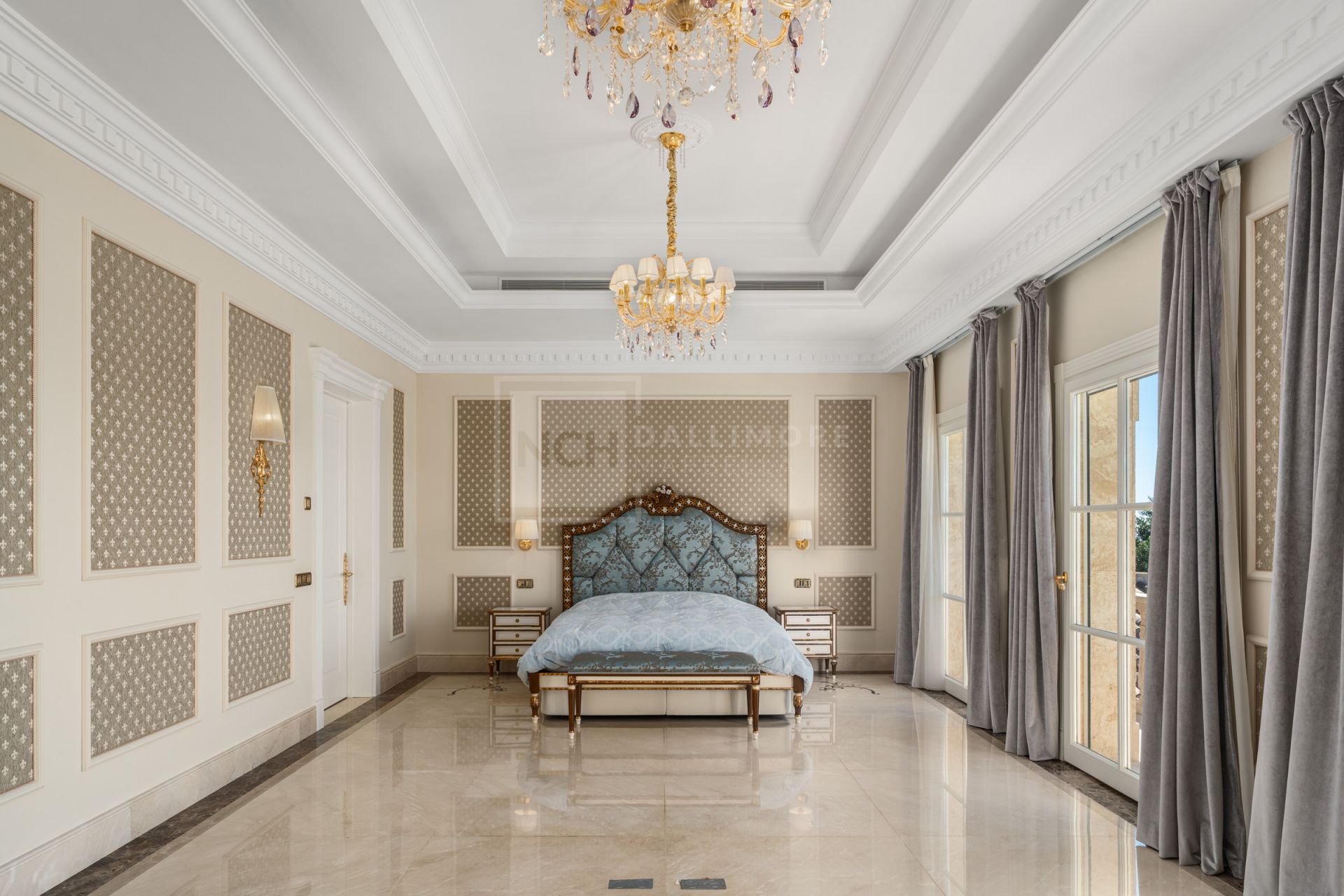 VILLA SINFONÍA - LUJOSA FINCA NEOCLÁSICA EN SIERRA BLANCA