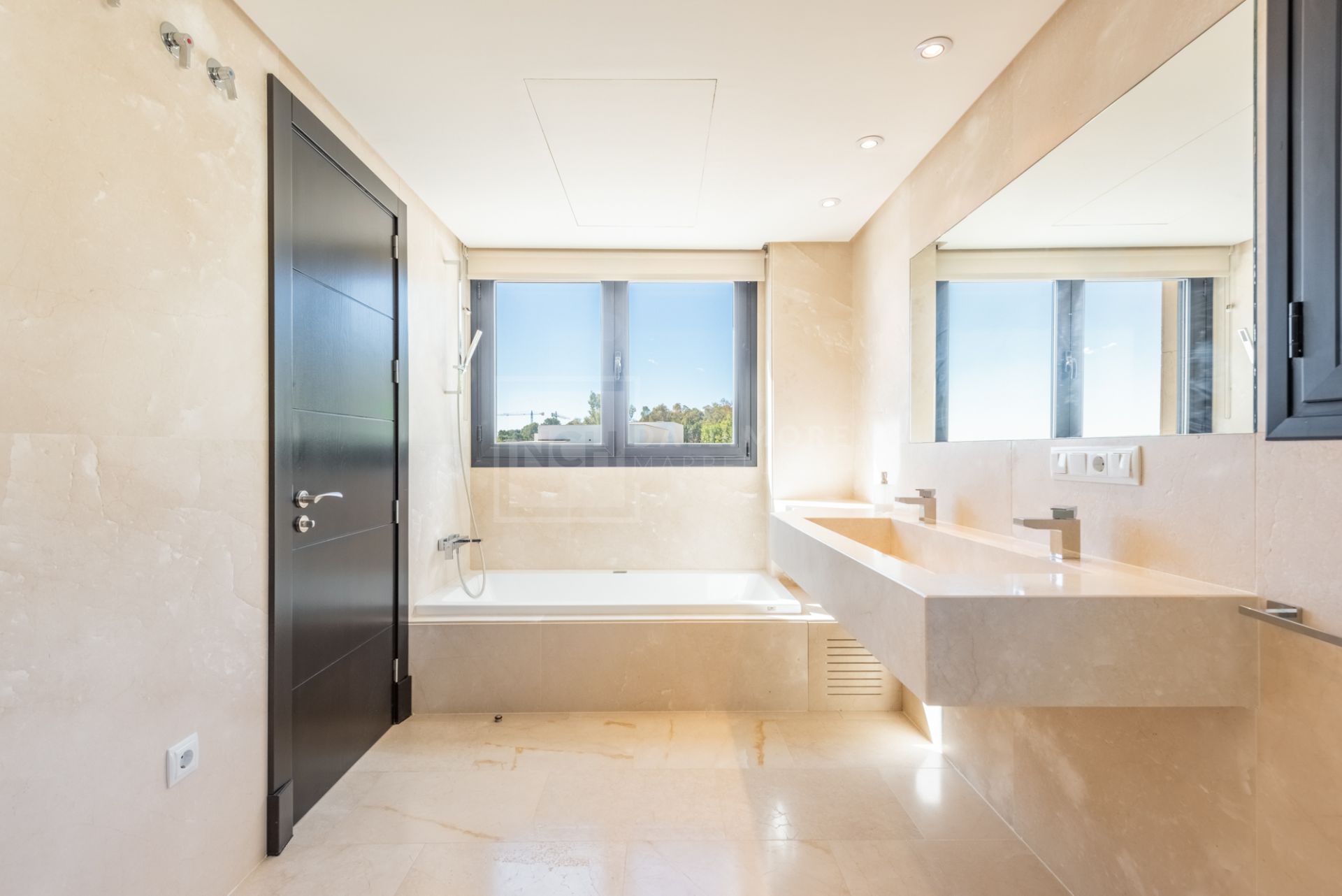 Villa en venta en La Reserva, Sotogrande