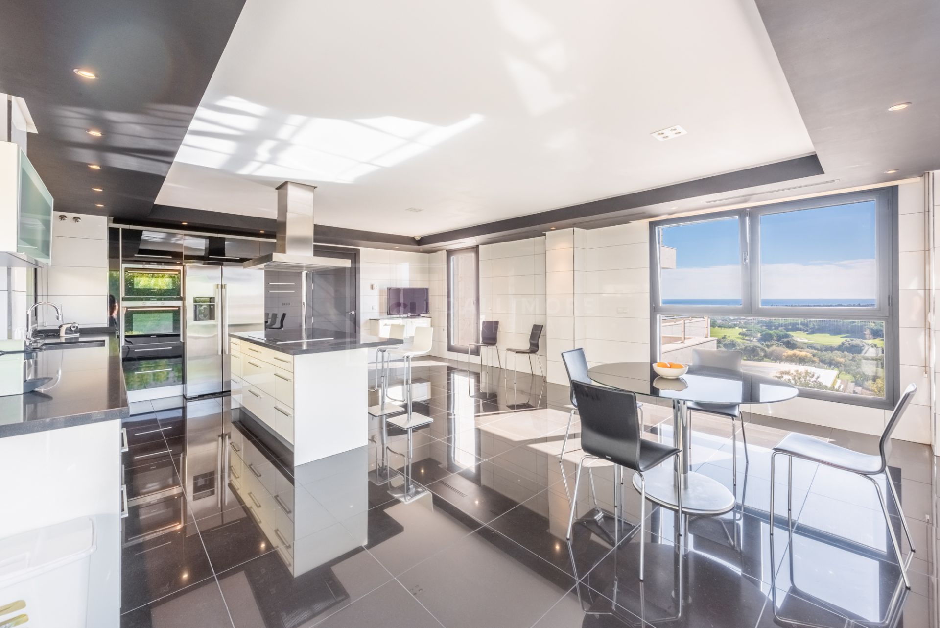 Villa en venta en La Reserva, Sotogrande