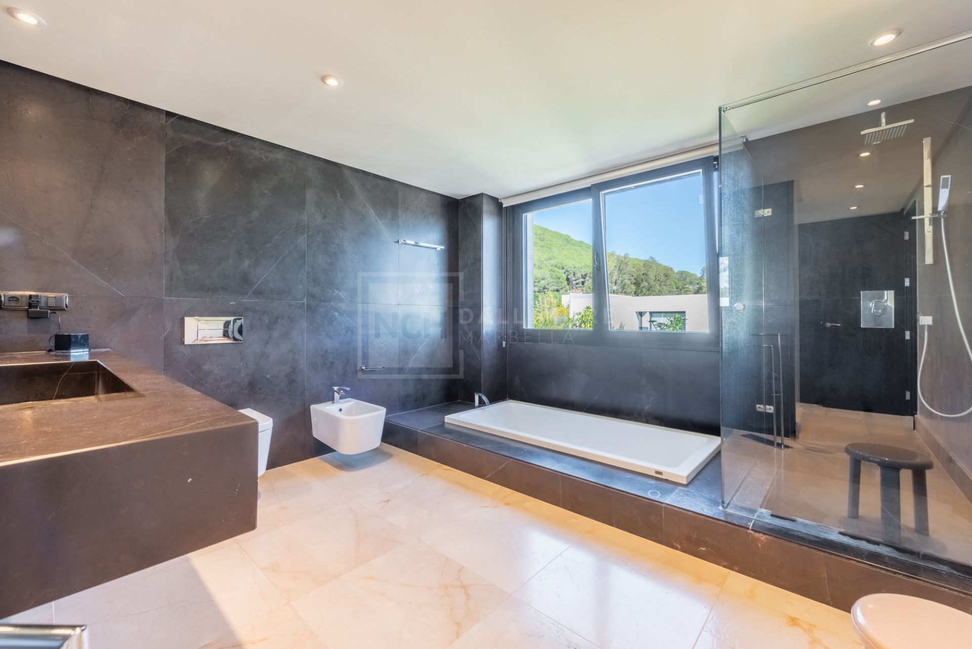 Villa en venta en La Reserva, Sotogrande