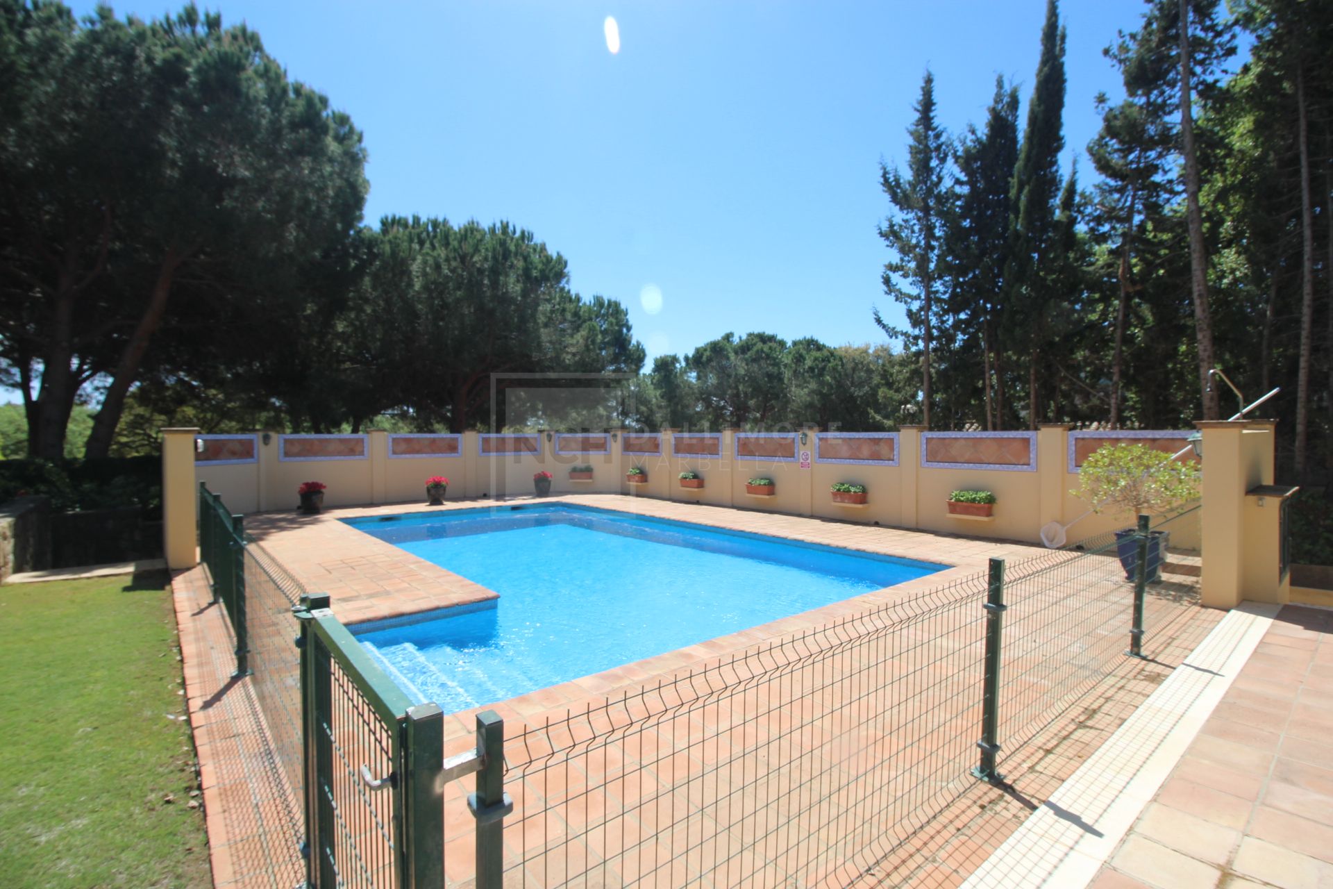 LARGE TRADITIONAL STYLE VILLA IN SOTOGRANDE