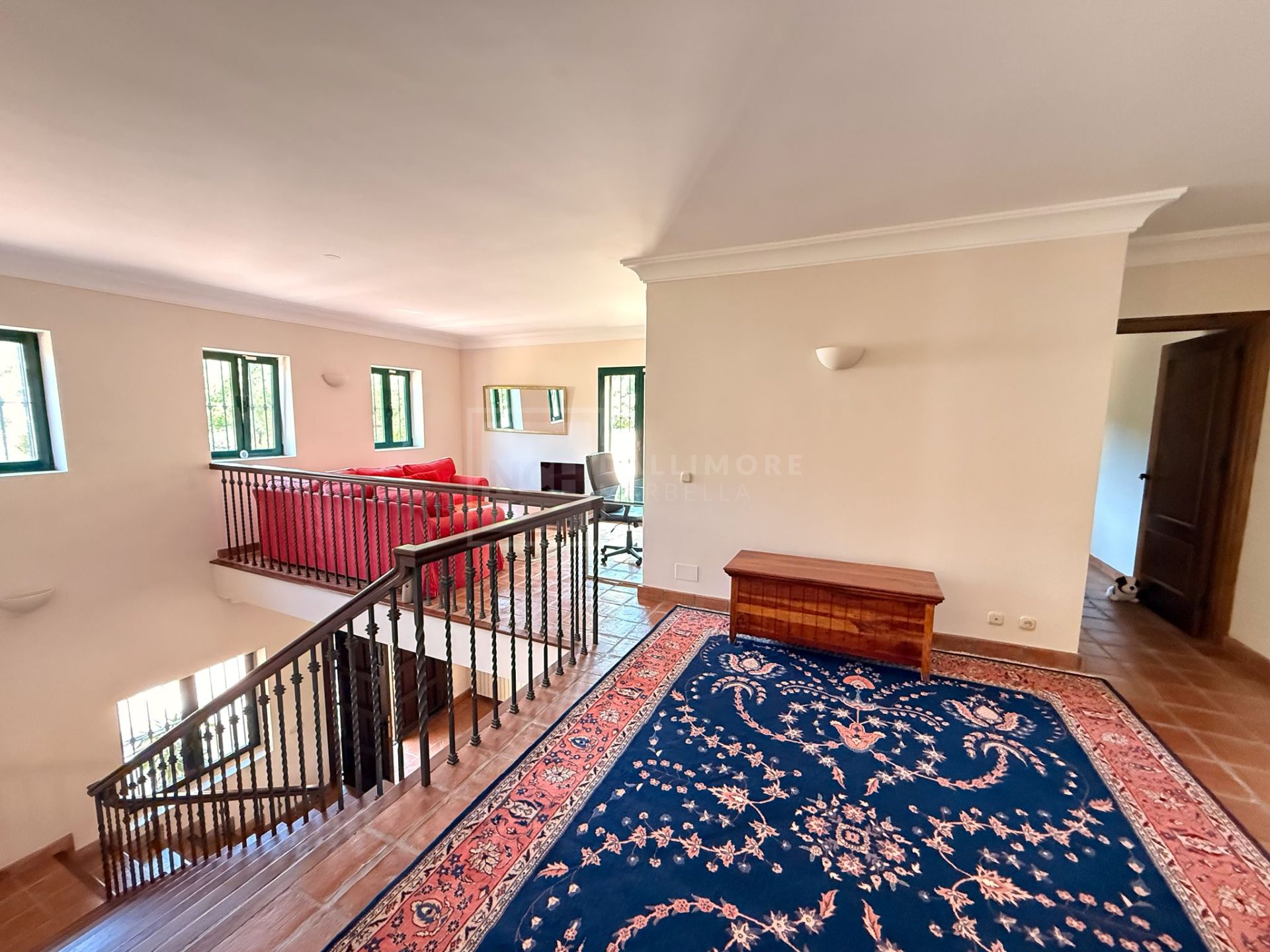 LARGE TRADITIONAL STYLE VILLA IN SOTOGRANDE